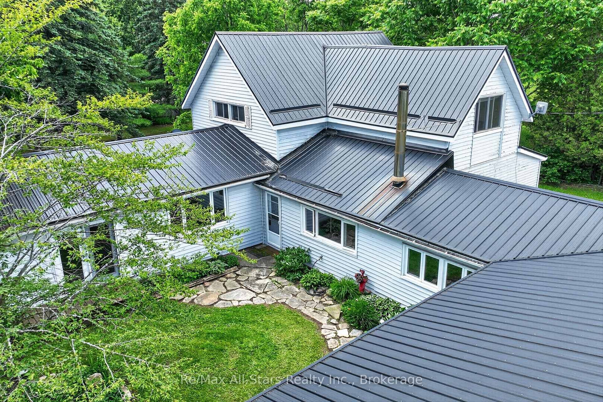 4077 Monck Road photo 5