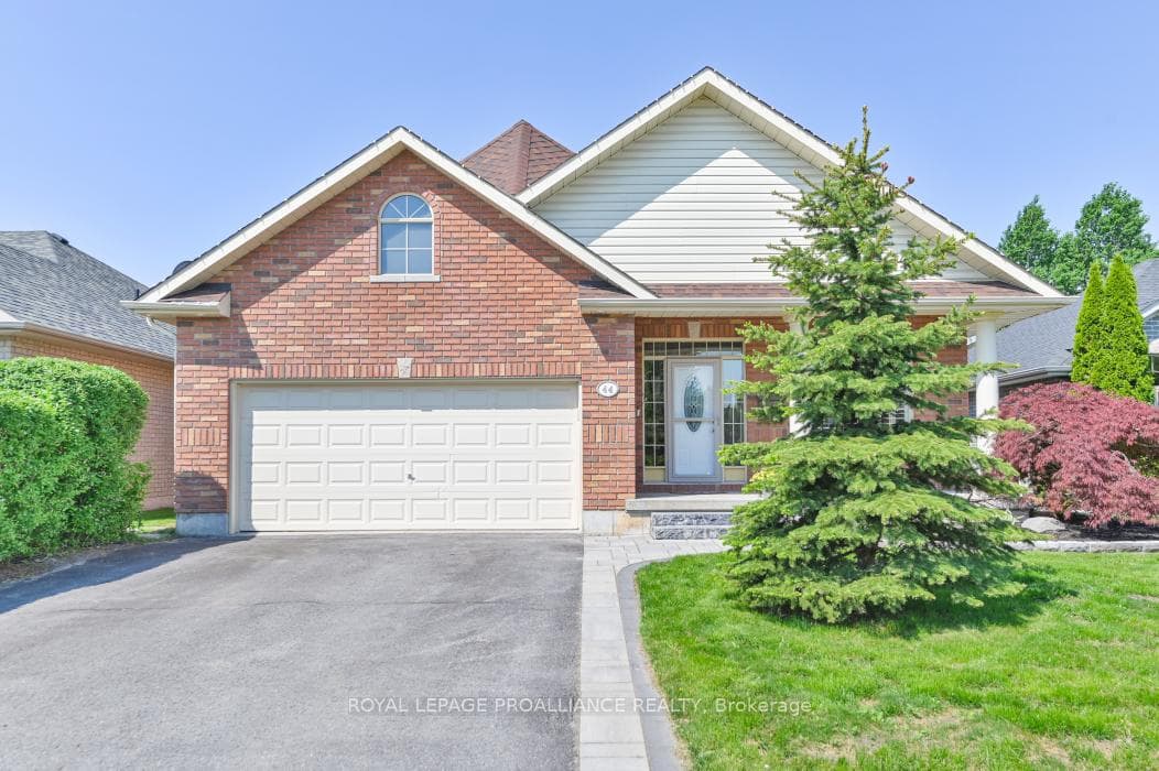 44 Britton Place photo 2