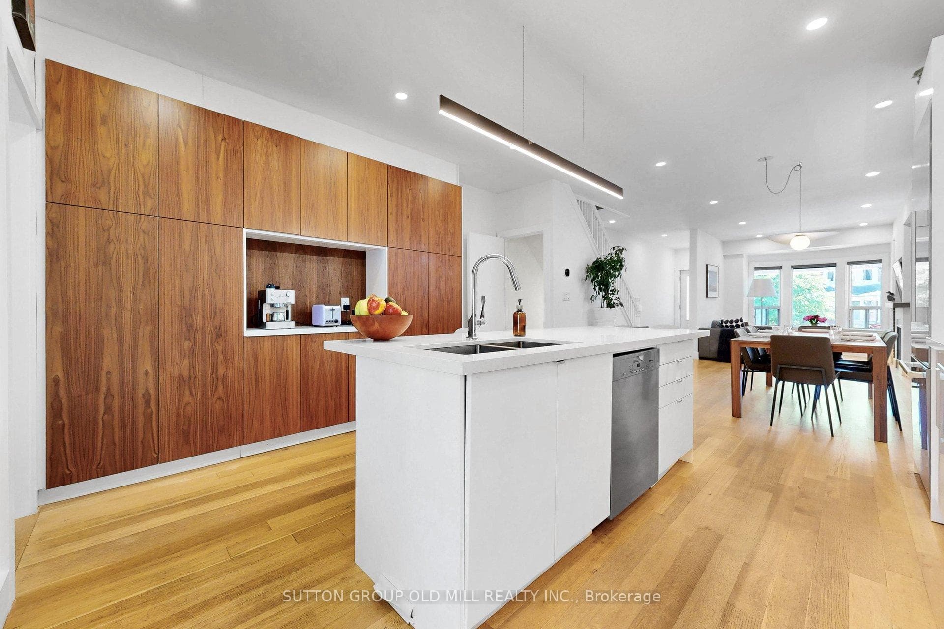 90 Fermanagh Avenue photo 22