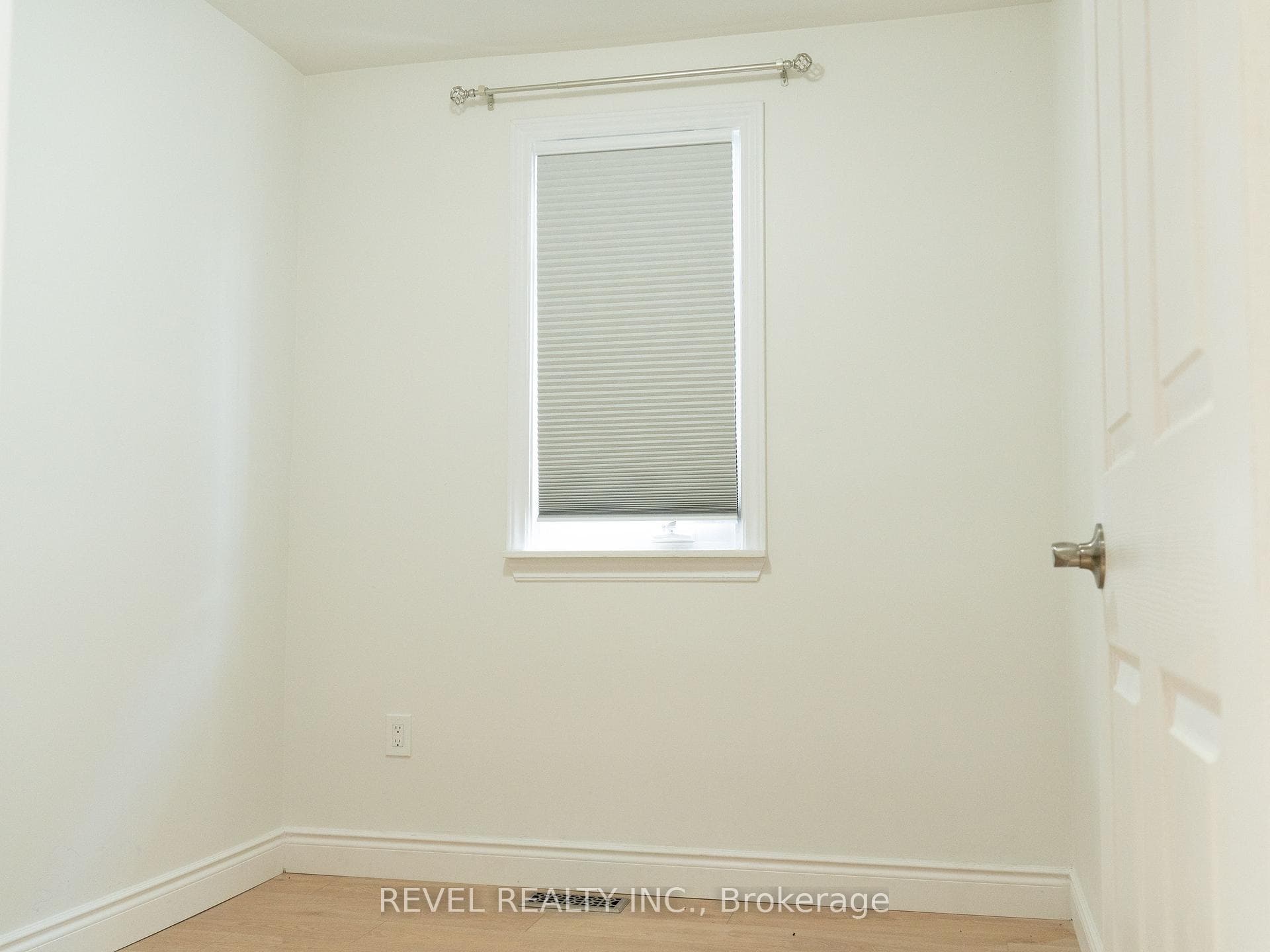64 Hume Street photo 15