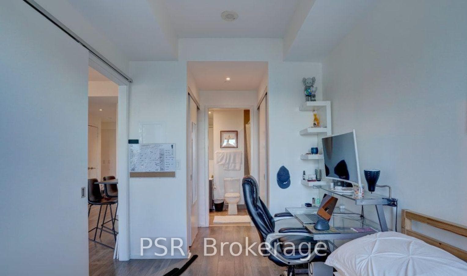 159 Dundas Street Unit 3302 photo 10