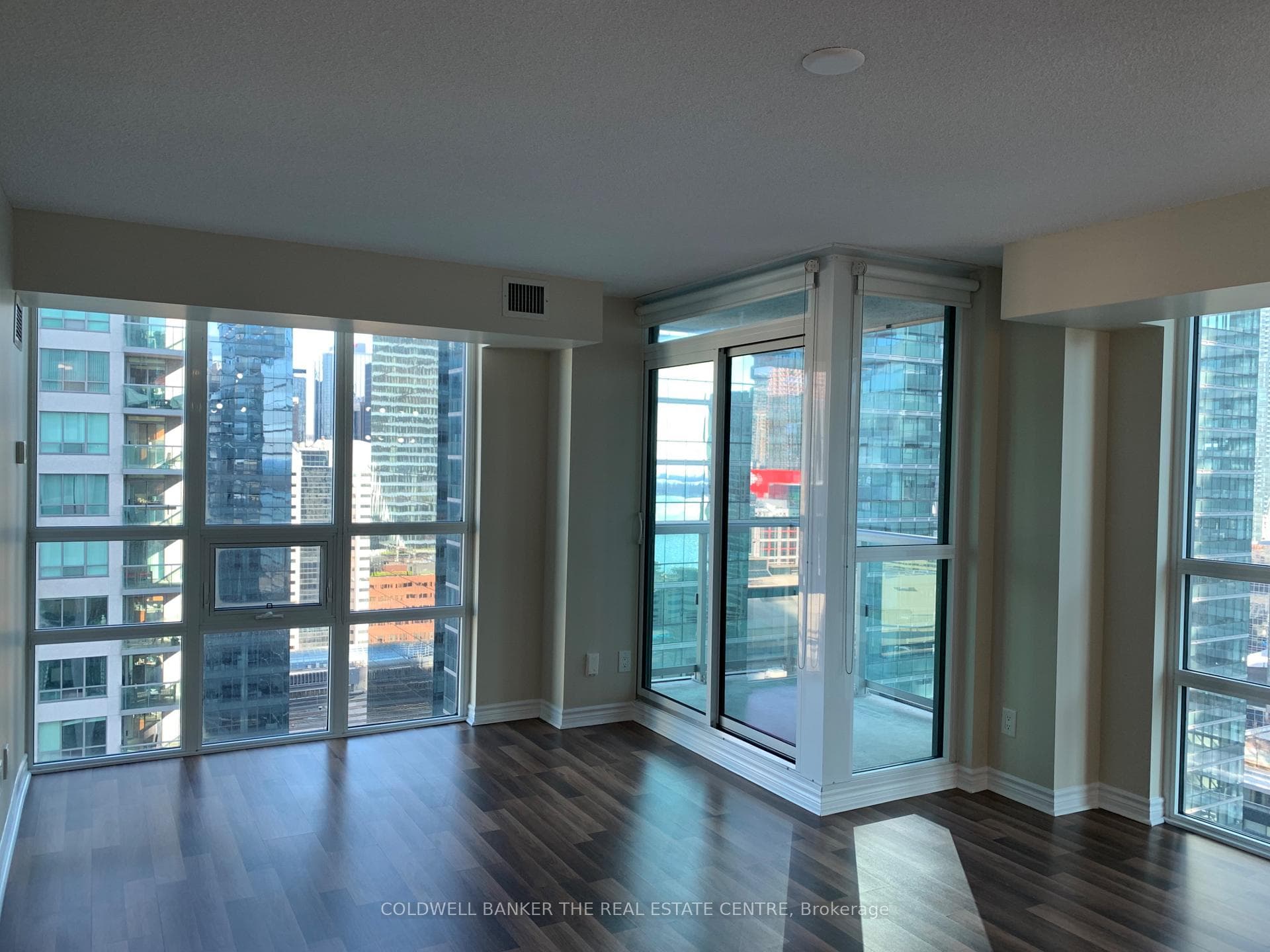 19 Grand Trunk Crescent Unit 3306 photo 28
