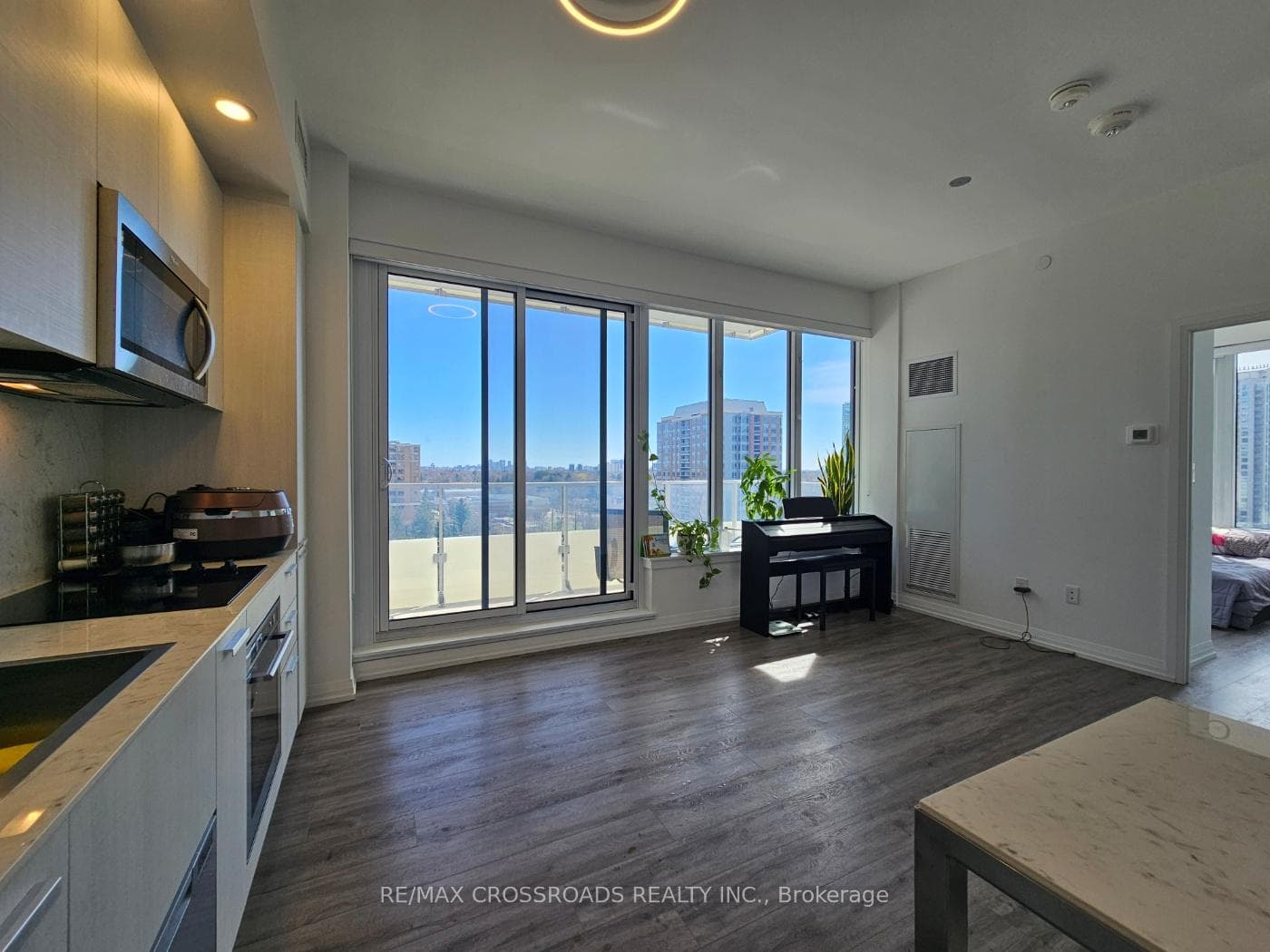 75 Canterbury Place Unit 1102 photo 11