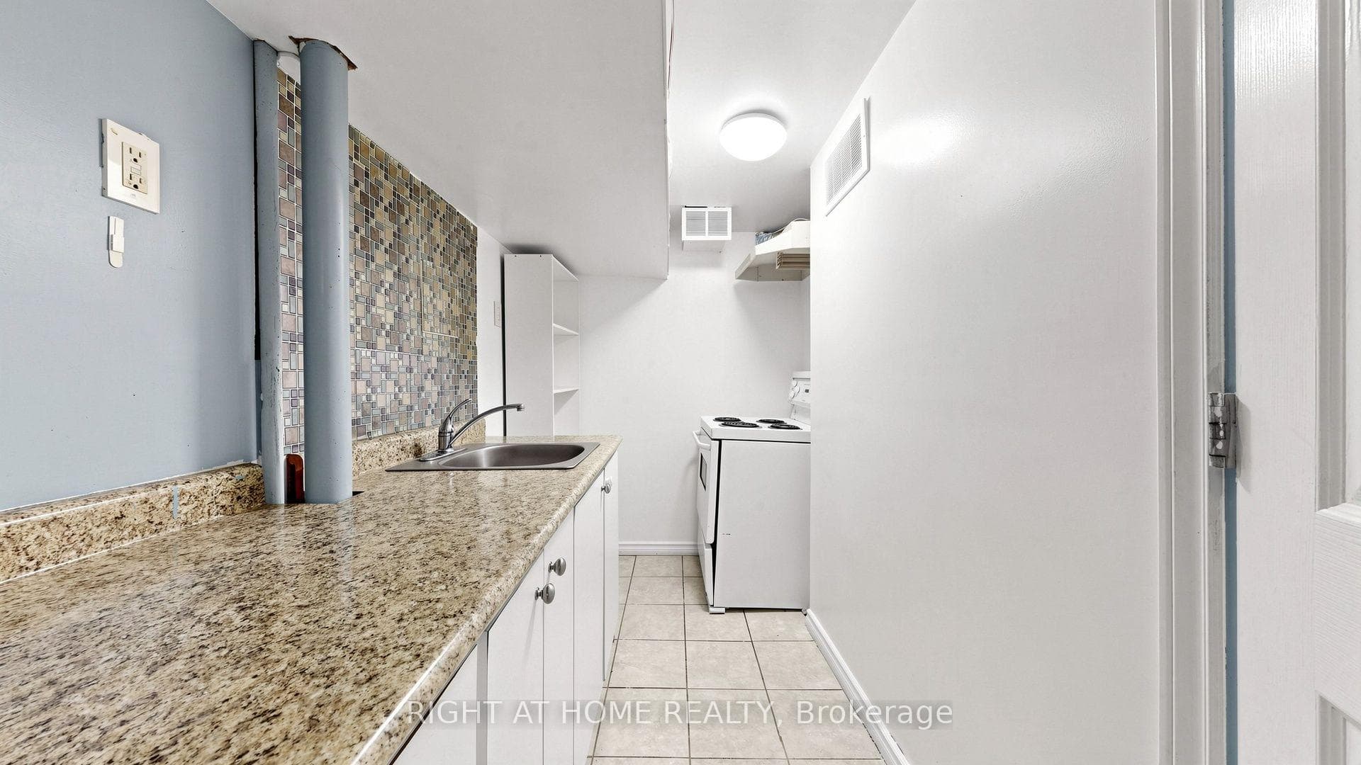 76 Fenside Drive photo 35