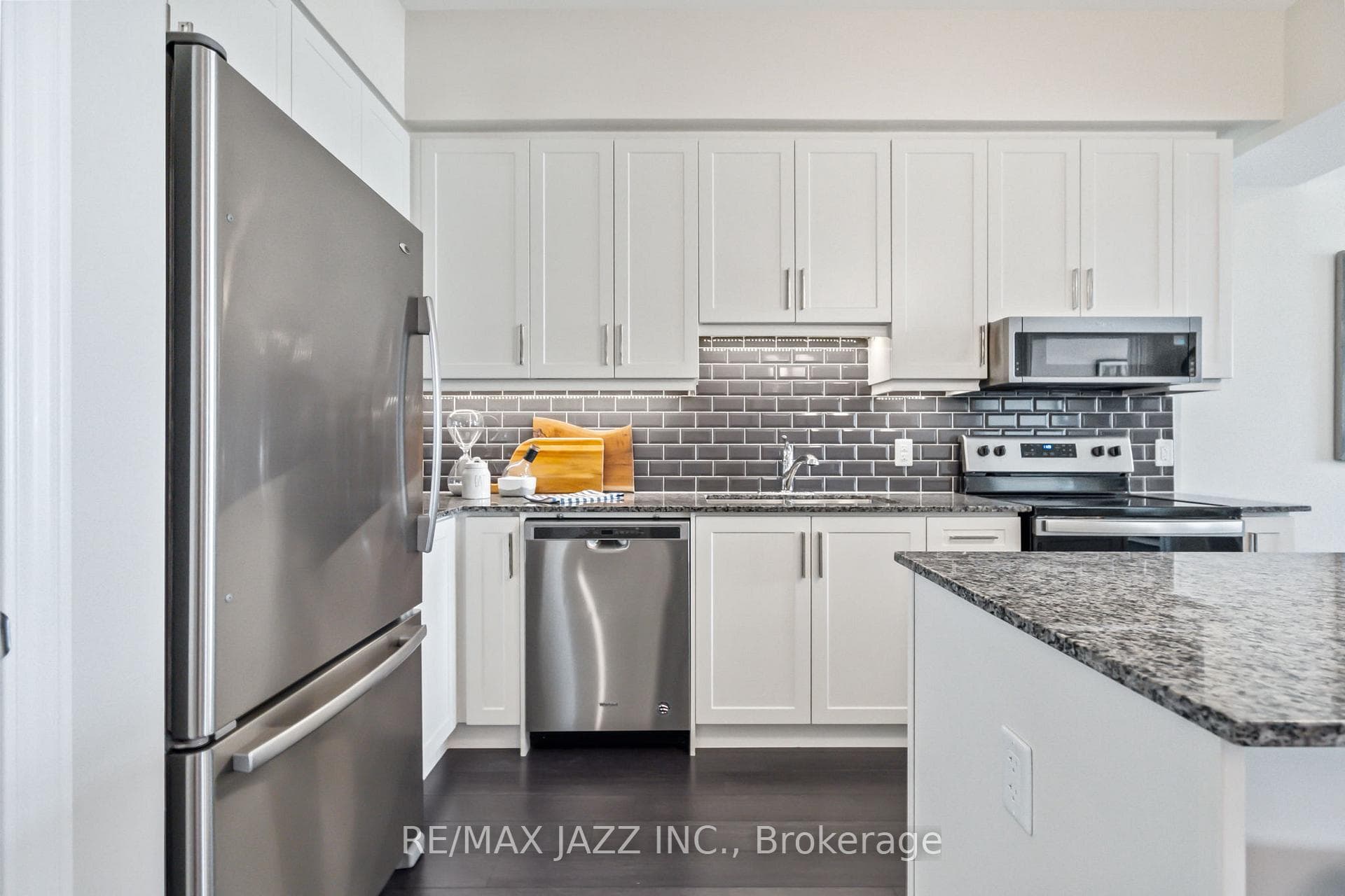 109 King Avenue Unit 502 photo 11