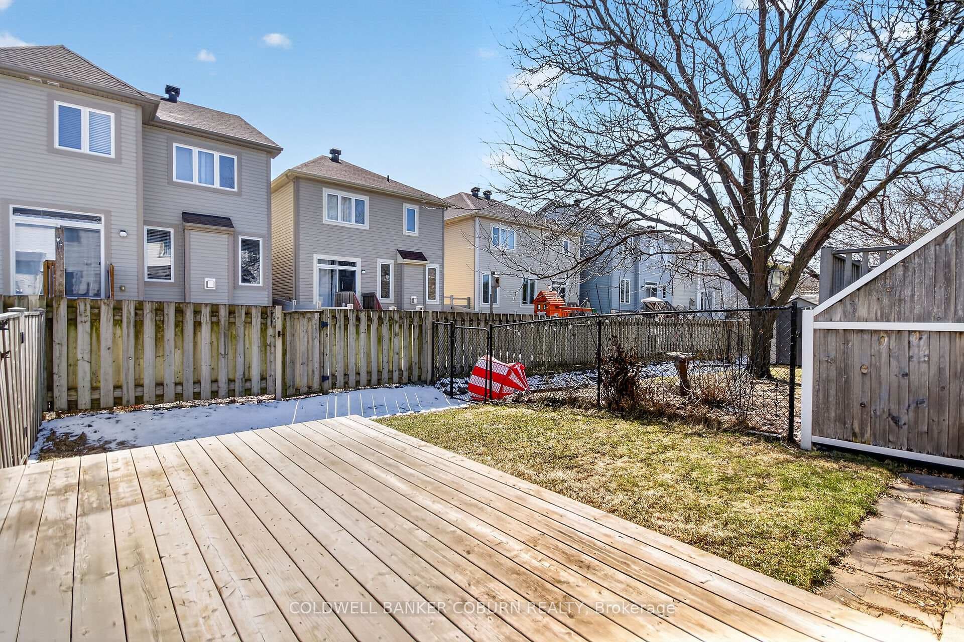 89 Flowertree Crescent photo 10