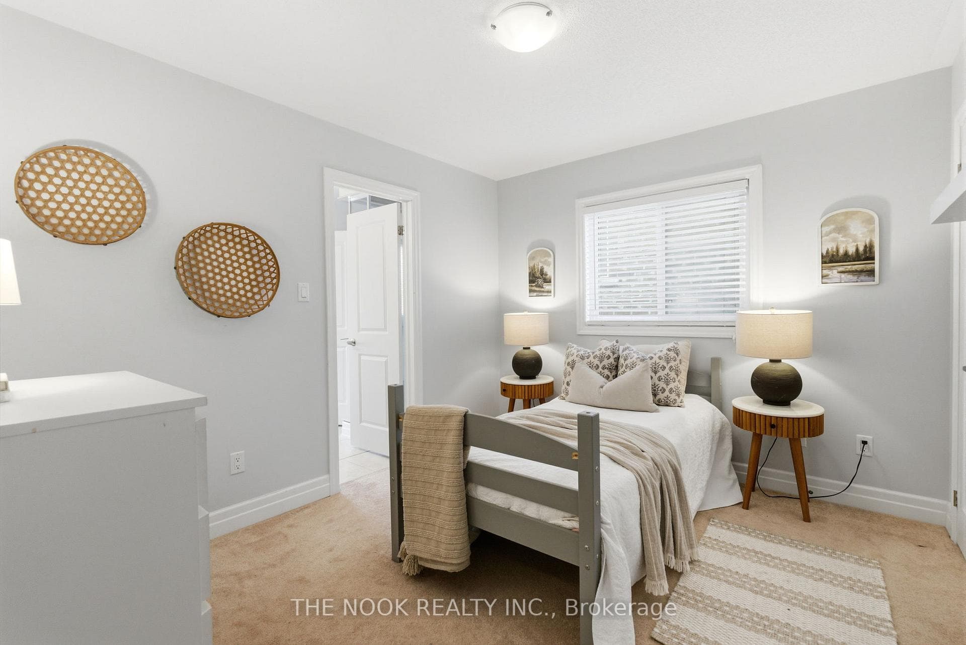 2507 Standardbred Drive photo 32