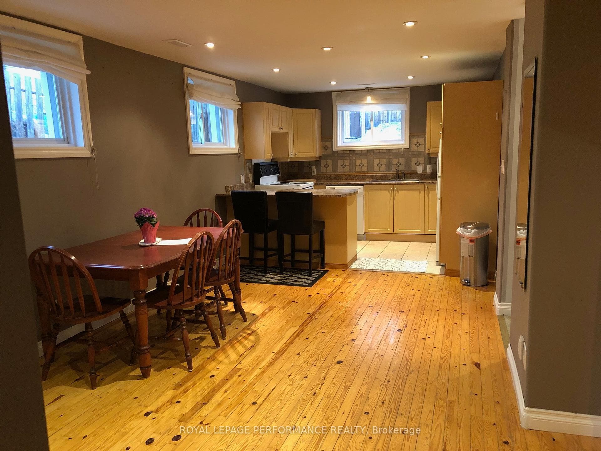 1125 Rockingham Avenue photo 30