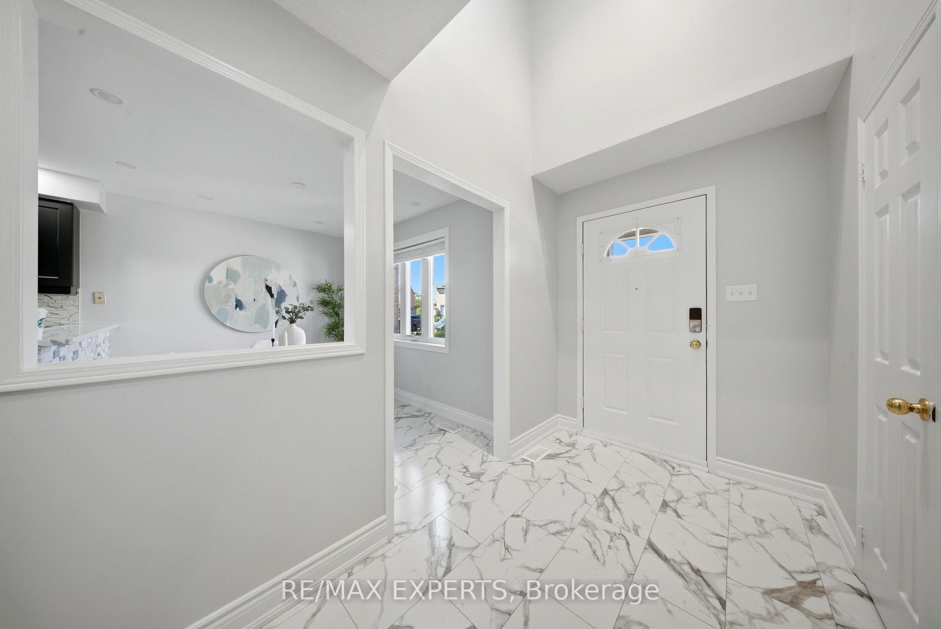 5910 Greensboro Drive Unit 113 photo 2