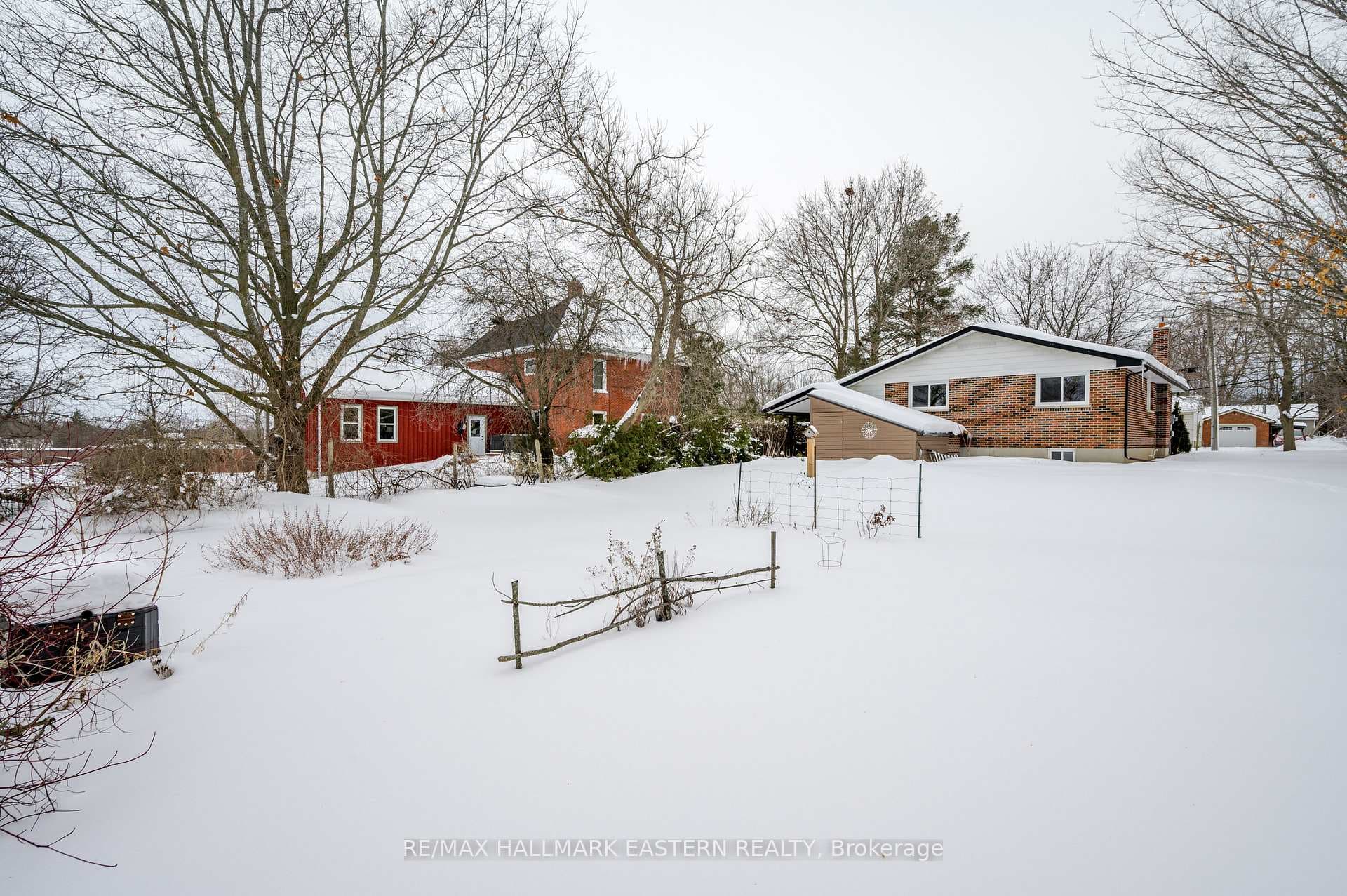 69 Ermatinger Street photo 47