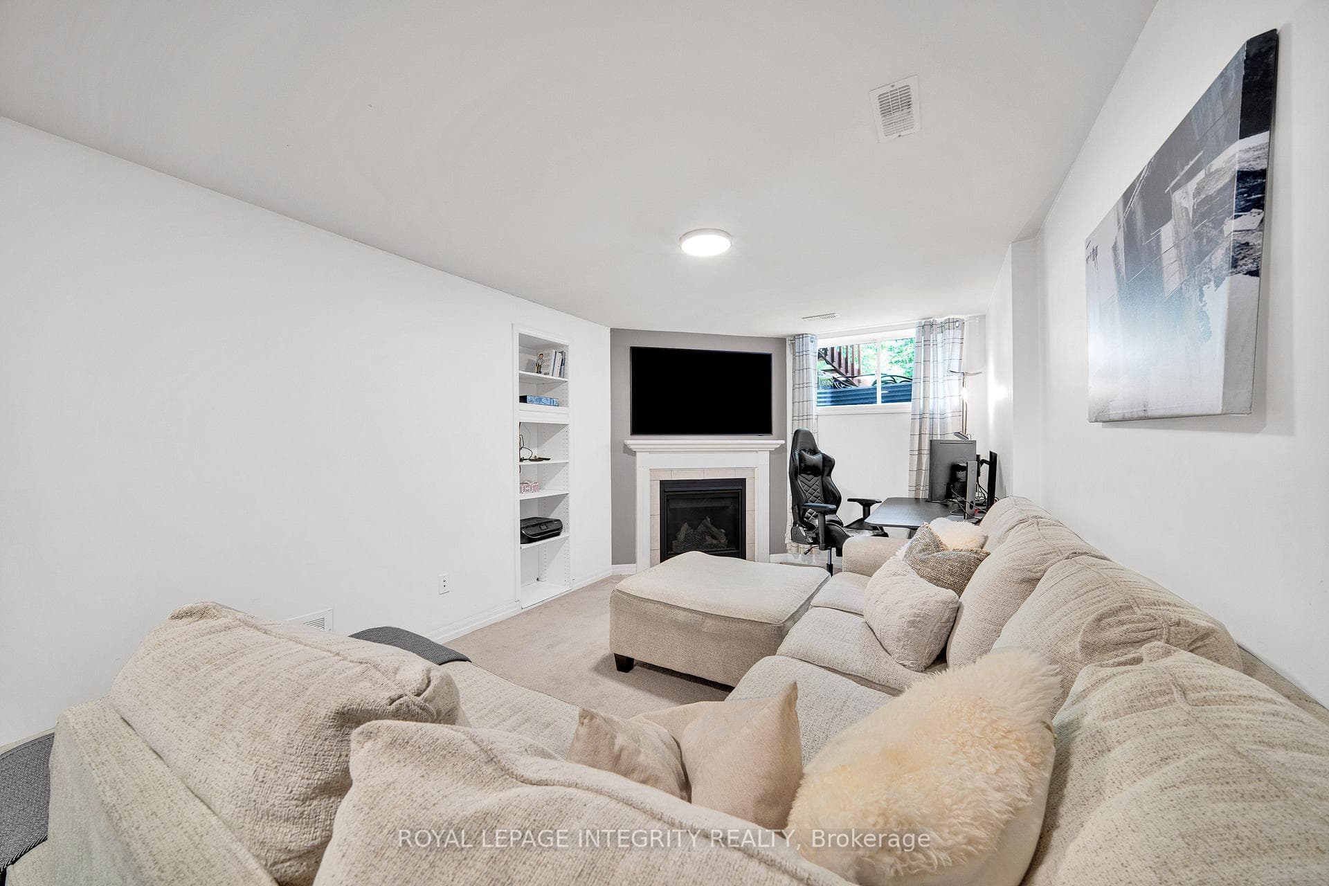 114 Hawkeswood Drive photo 37