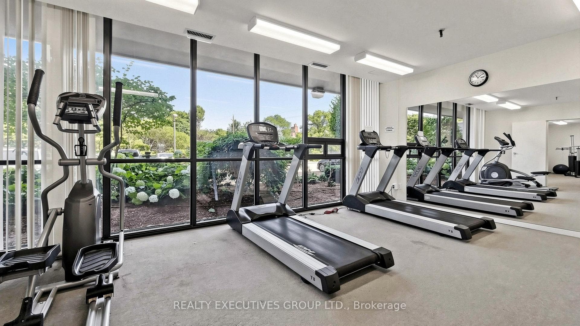 8111 Yonge Street Unit 206 photo 29