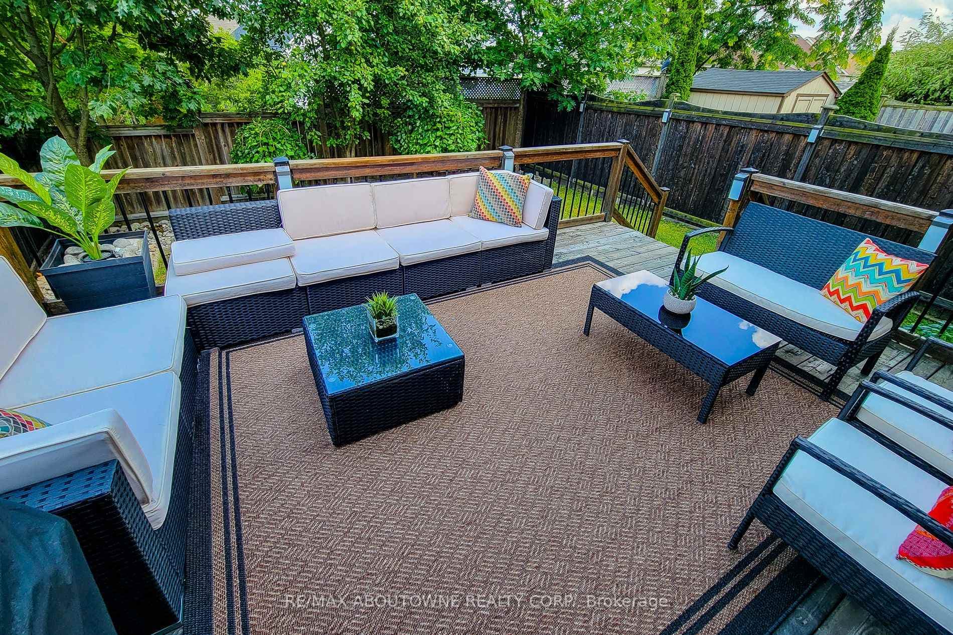 565 Isaiah Crescent photo 25