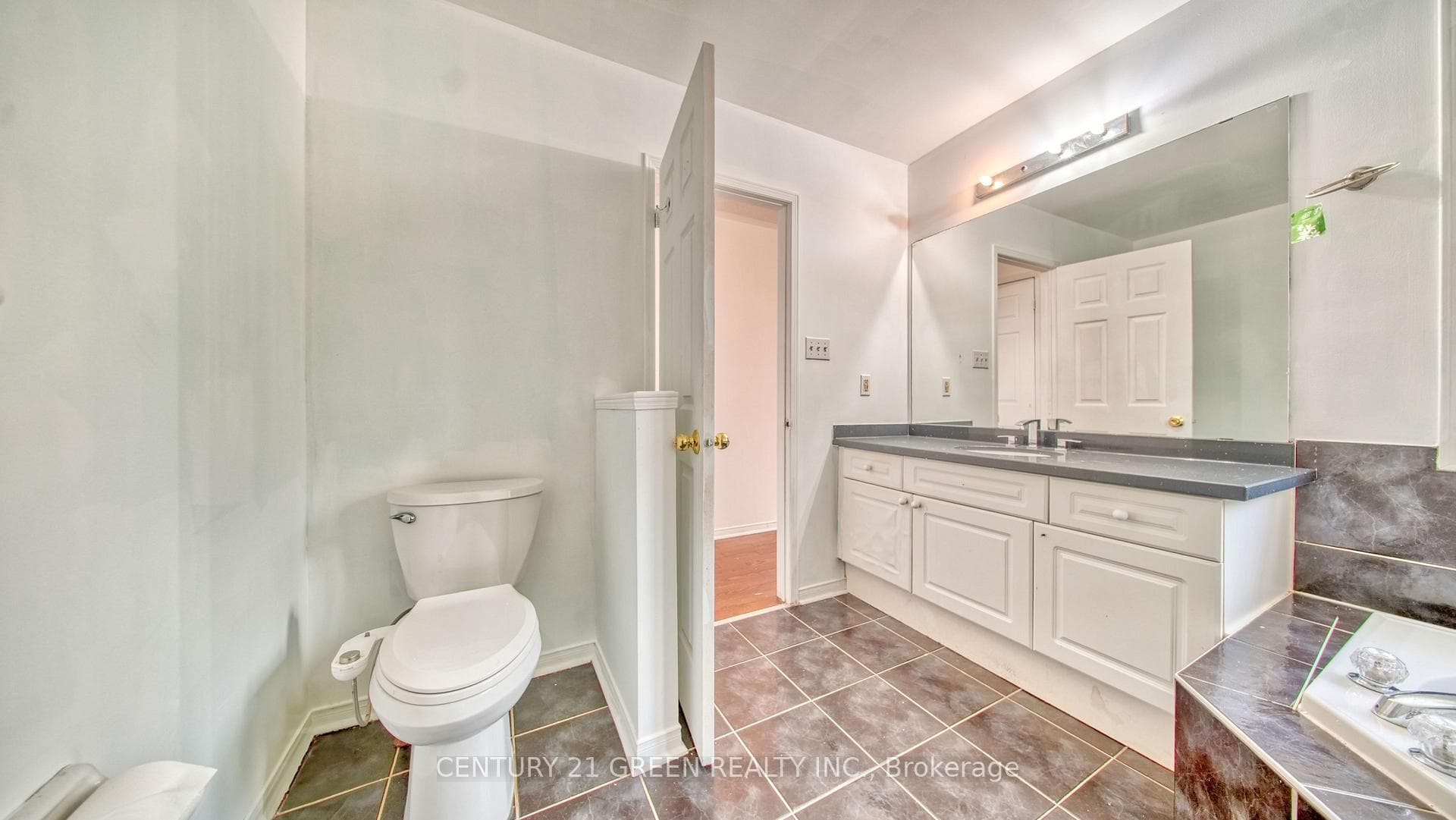 3706 Forest Bluff Crescent photo 15