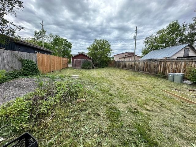 102 Machar Avenue photo 17