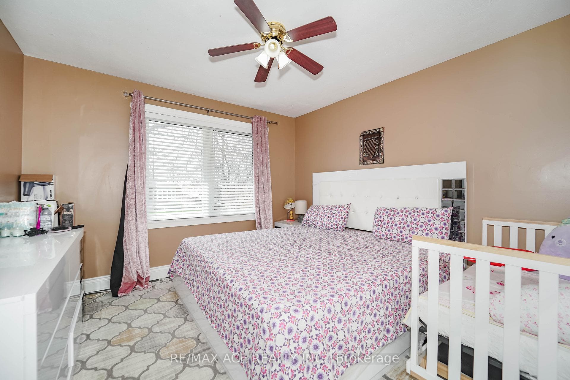 1425 Lakefield Street photo 27