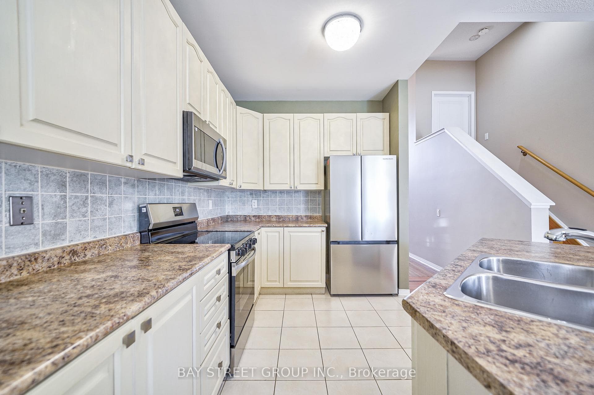21 Loughlin Hill Crescent photo 10