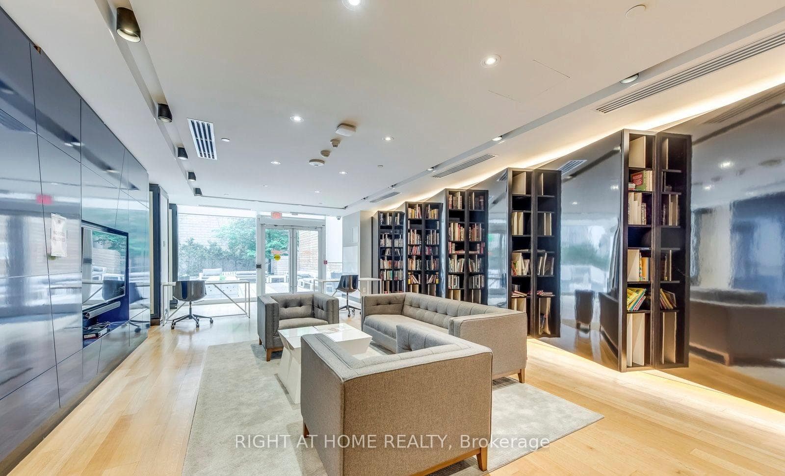 30 Roehampton Avenue Unit 3208 photo 31