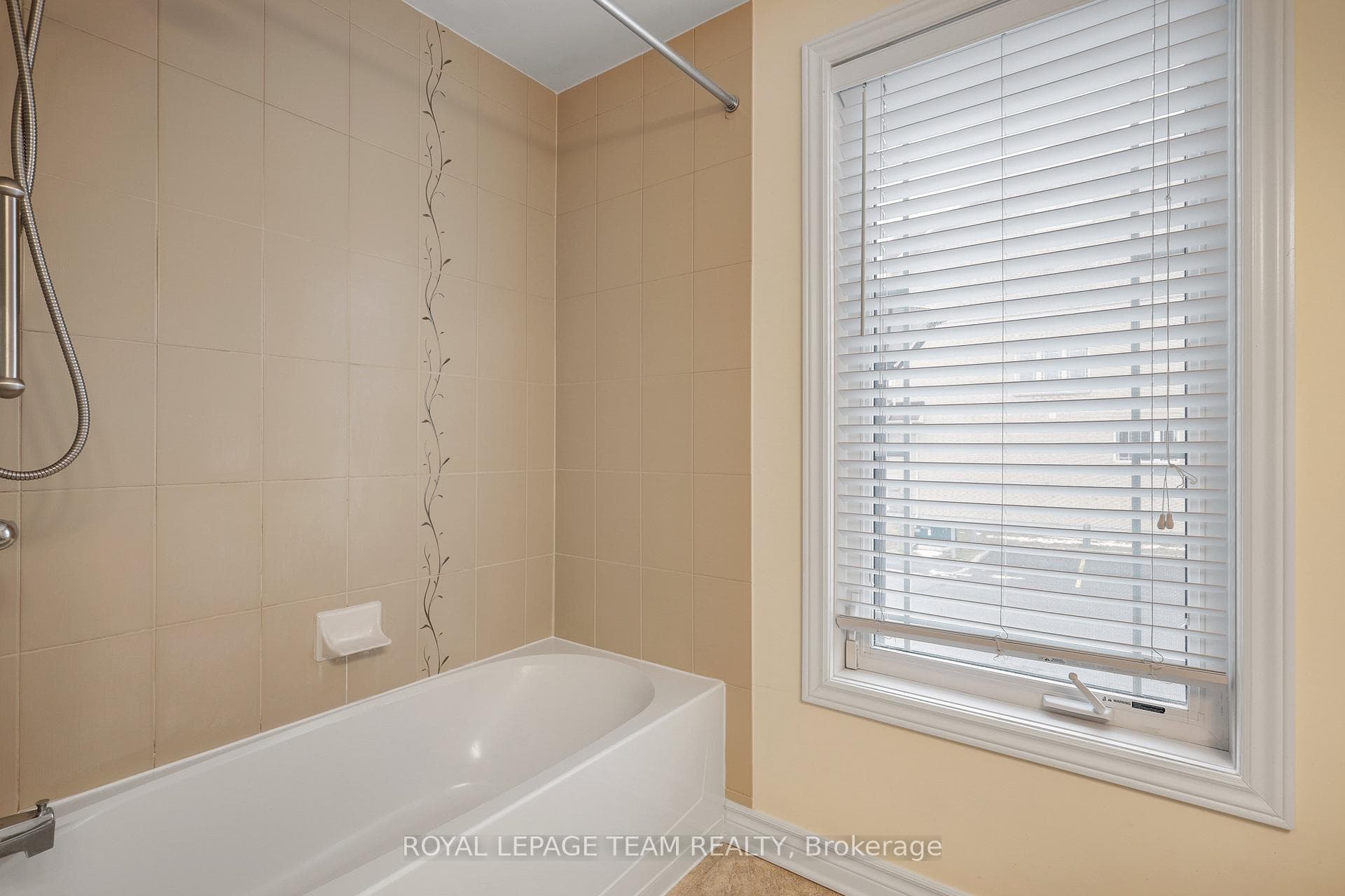 385 Paseo Private Unit 4 photo 29