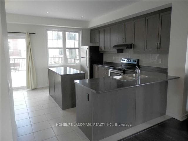 62 Baker Hill Boulevard photo 5