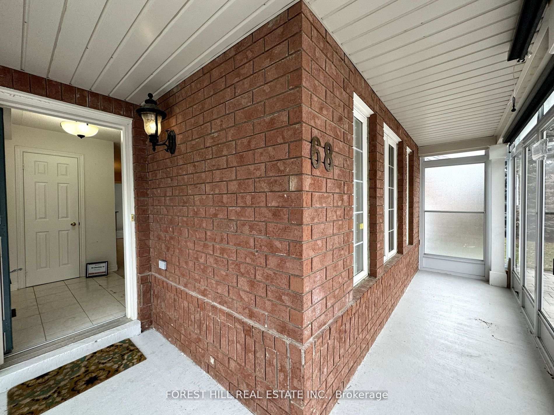 68 Steckley Street photo 2
