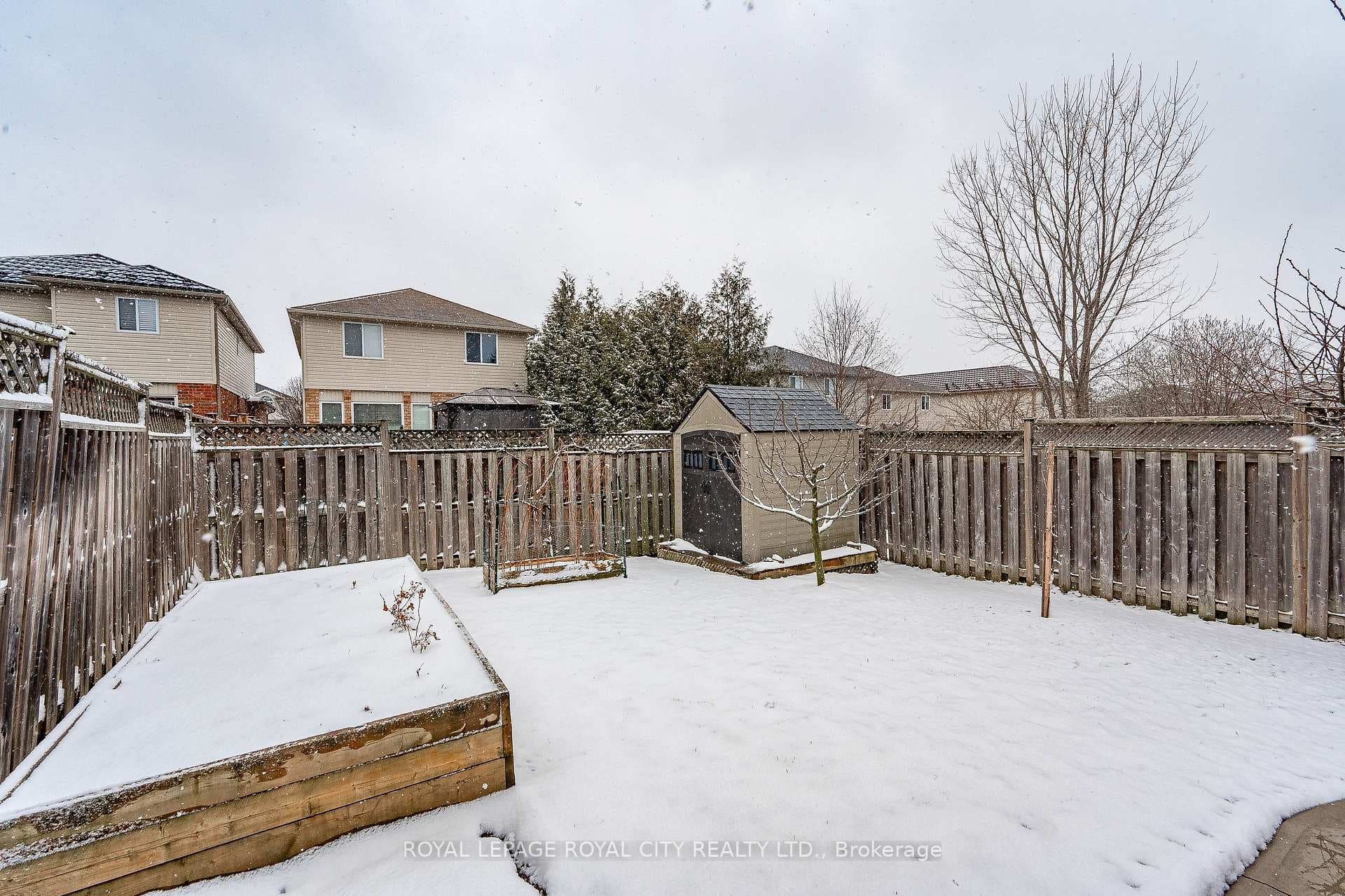 9 Henderson Drive photo 33