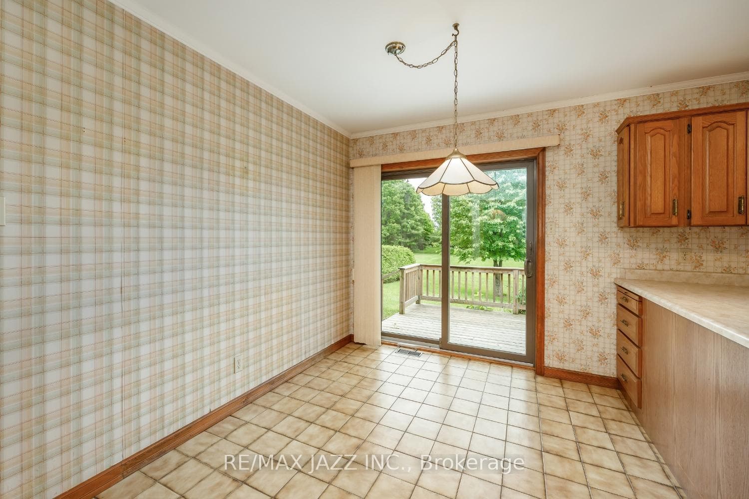 263 Dundee Crescent photo 9