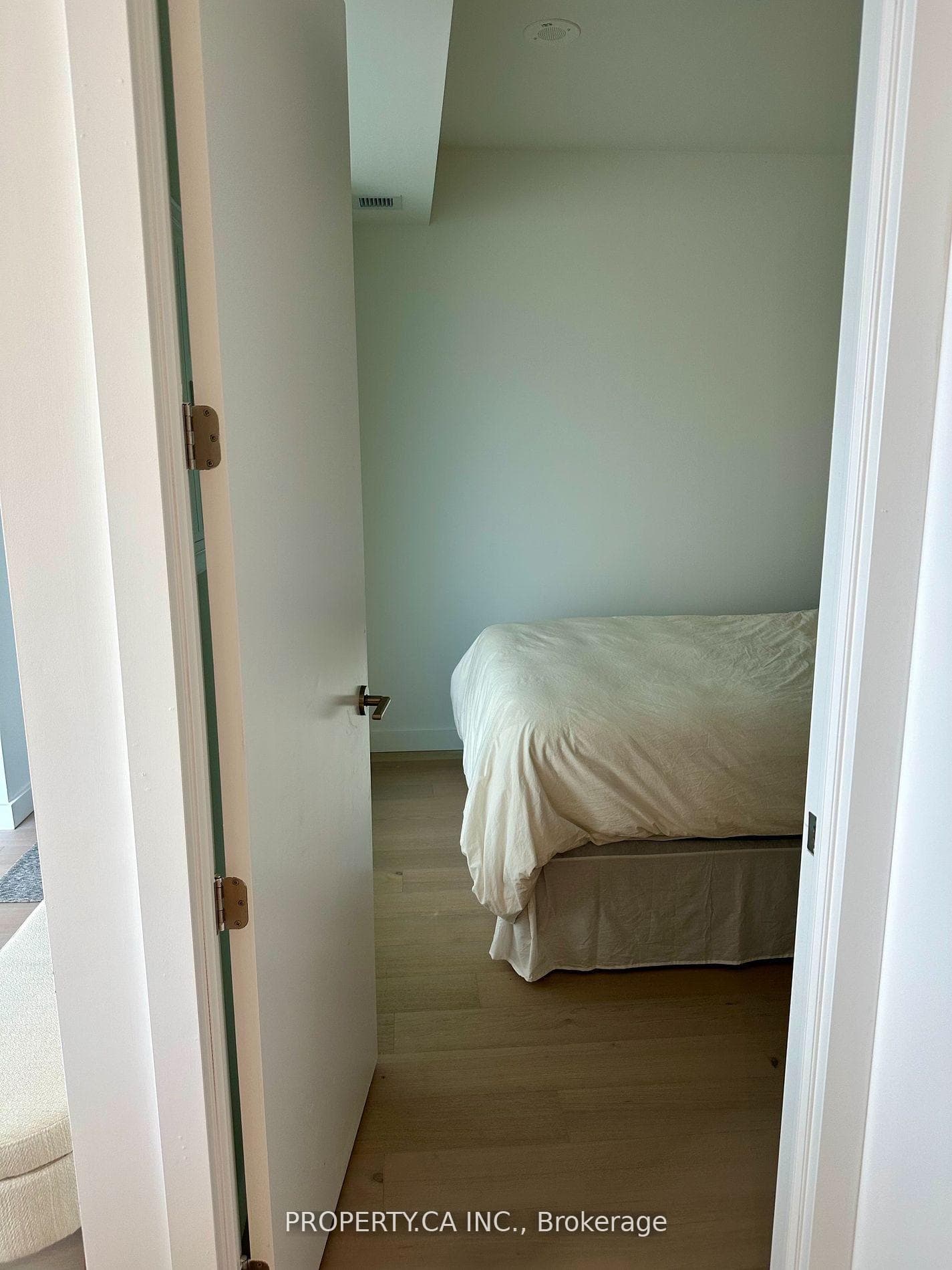 81 Wellesley Street Unit 1508 photo 8