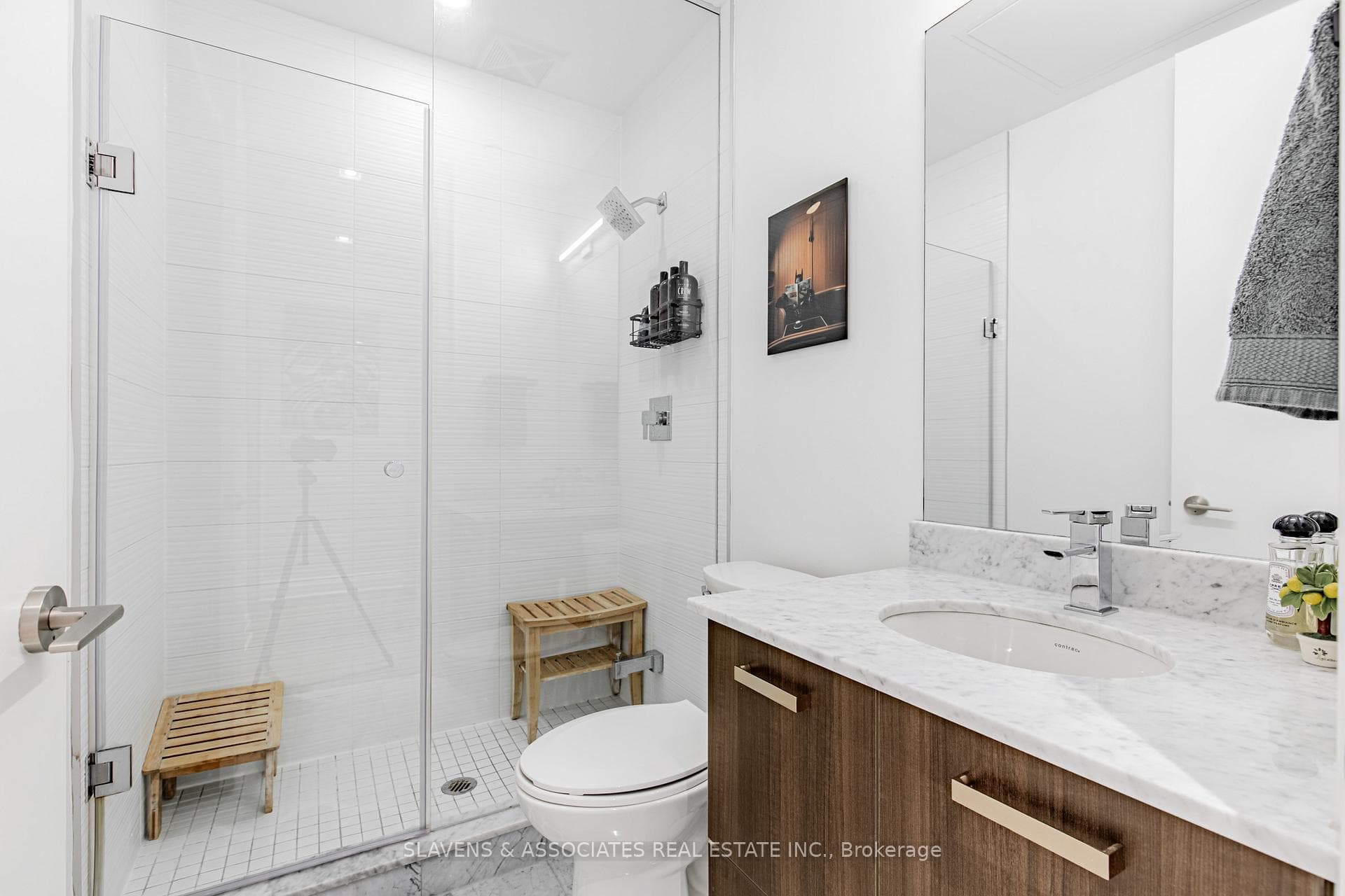 60 Berwick Avenue Unit LPH01 photo 12