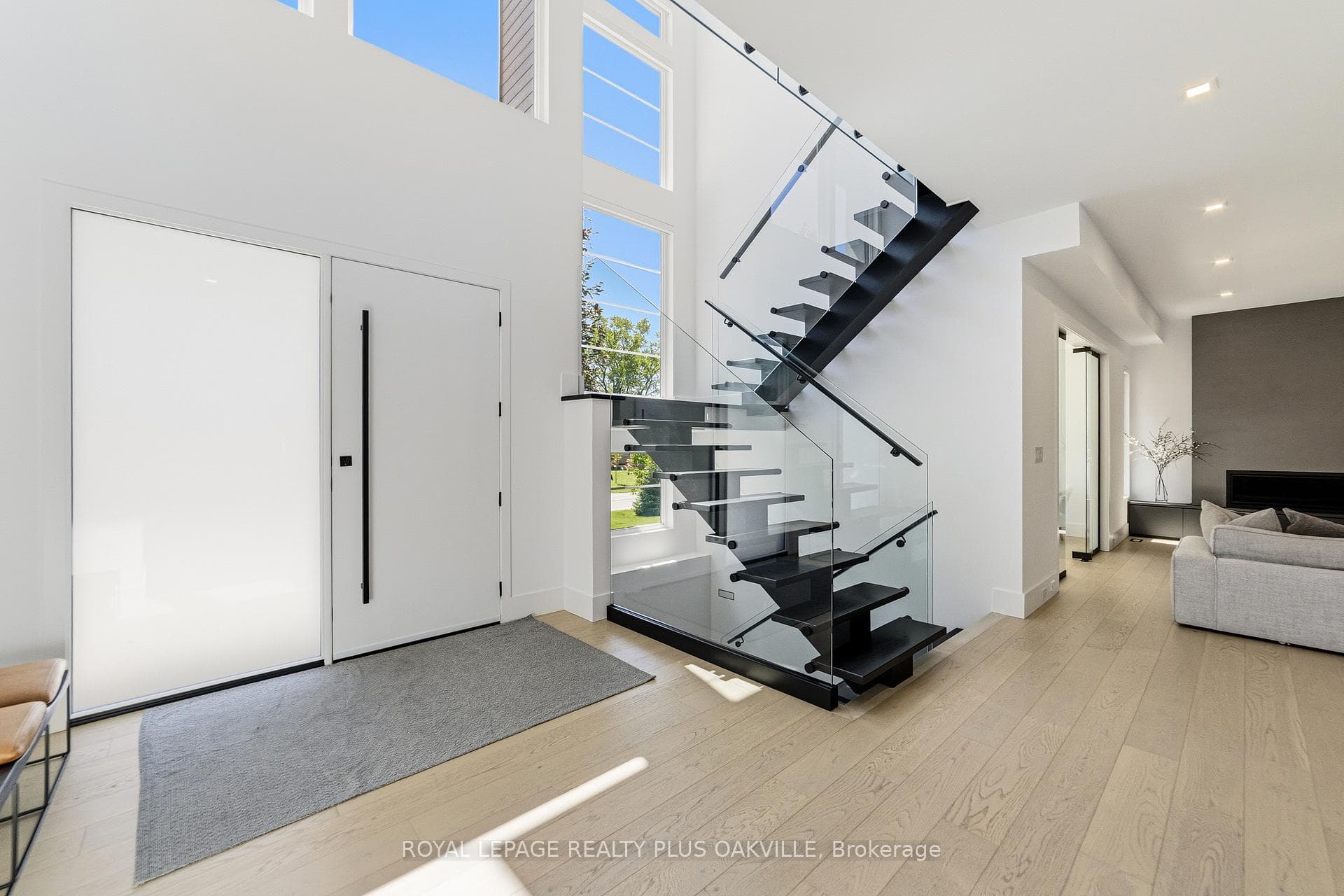 1189 Tisdale Street photo 3