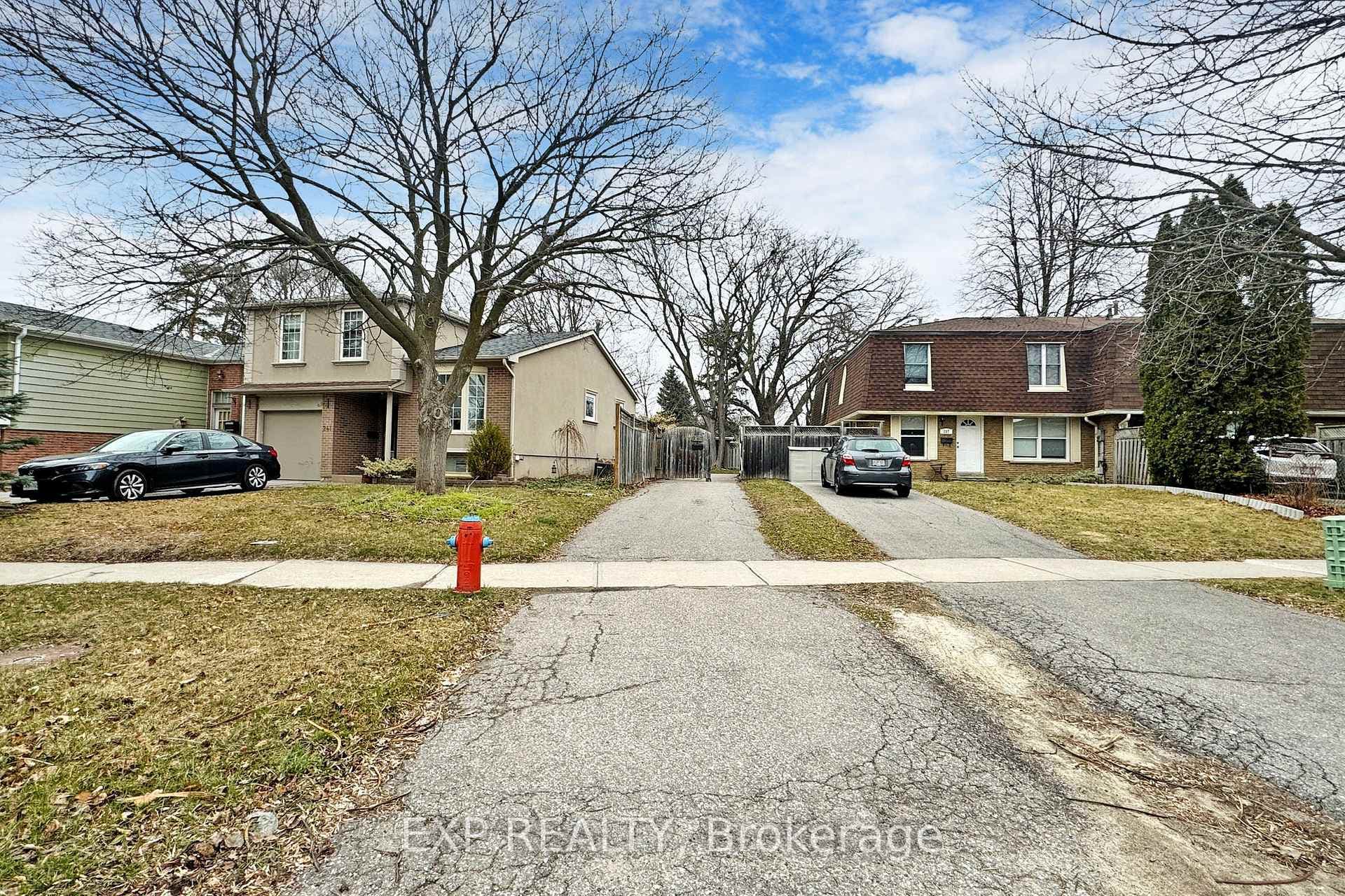 239 Avenue Road photo 37