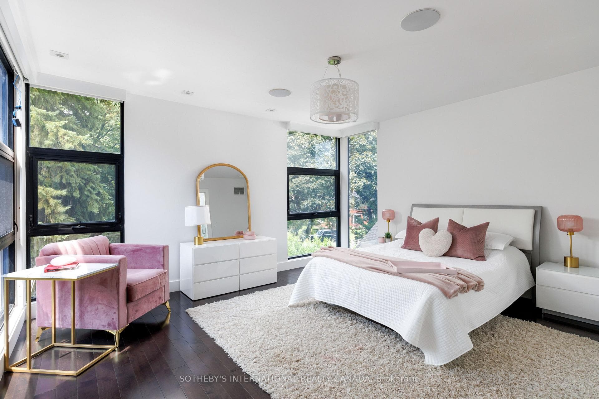 5 Hartfield Road photo 32