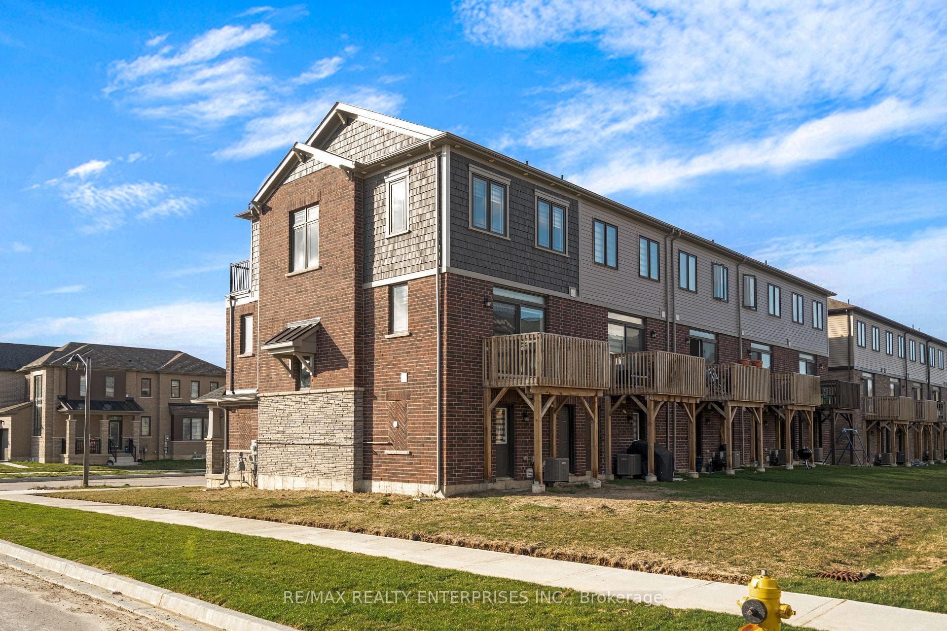 57 Baskett Street photo 40