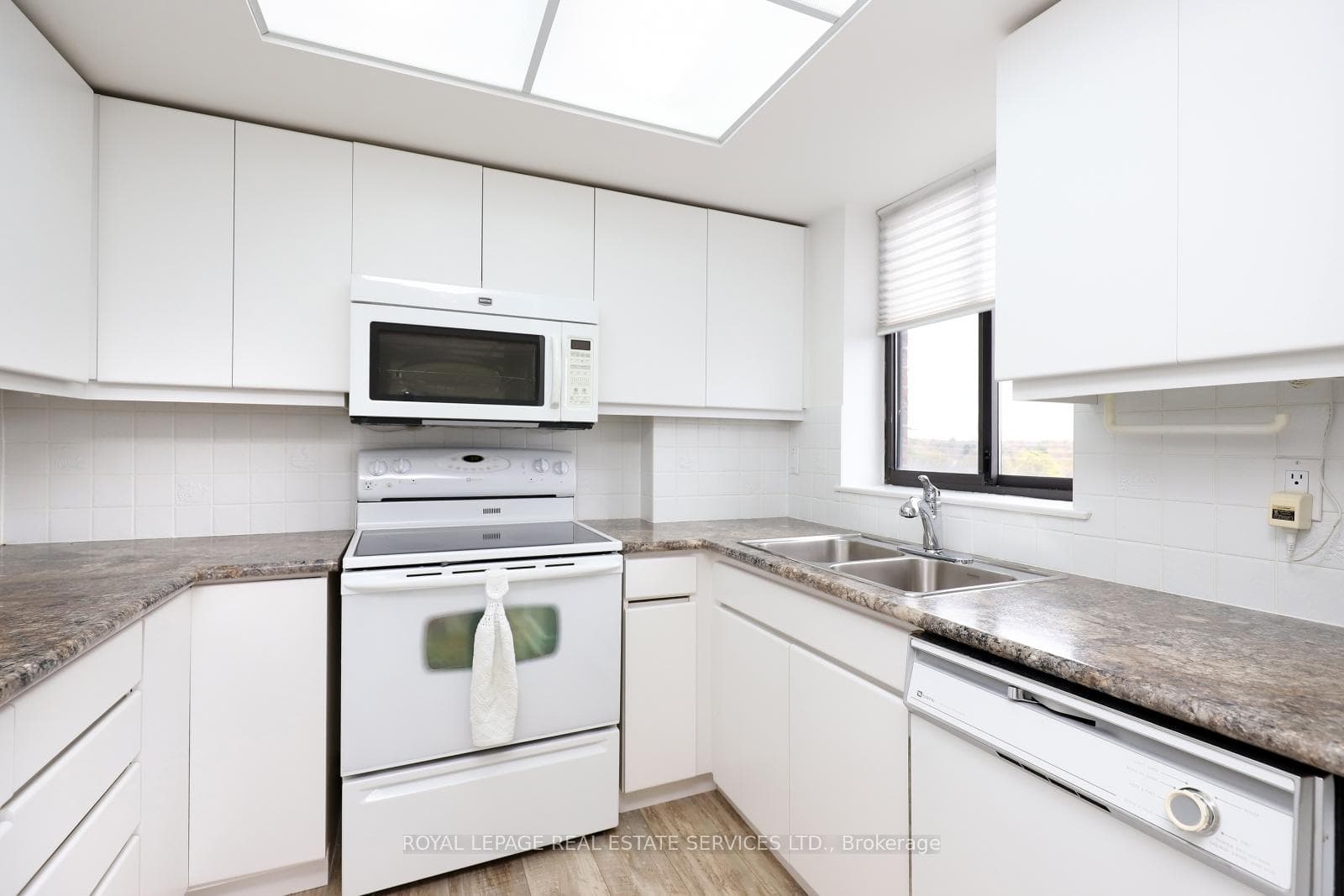 1240 Marlborough Court Unit 608 photo 13