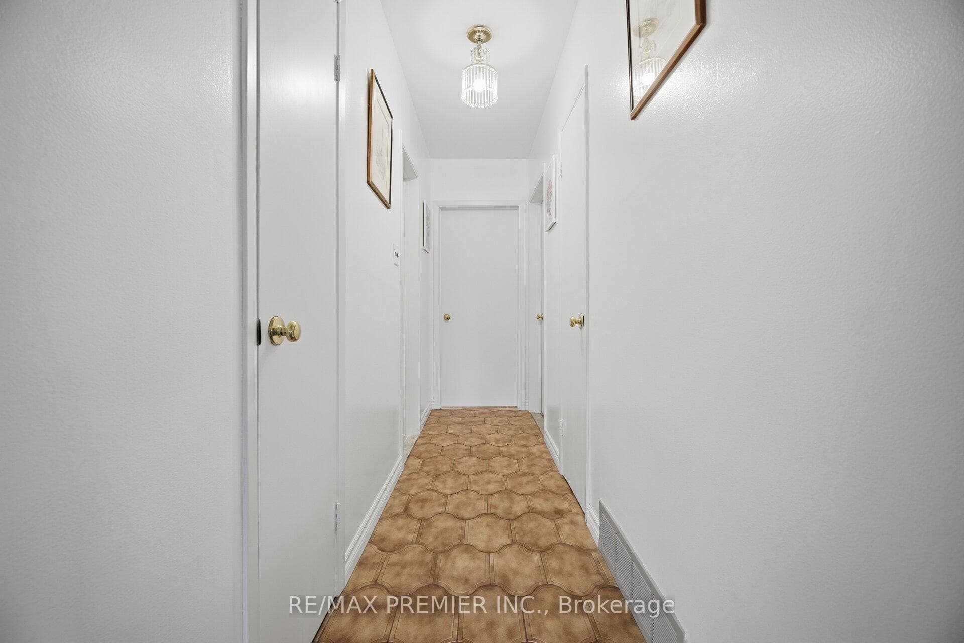 11 Kinnie Court photo 10
