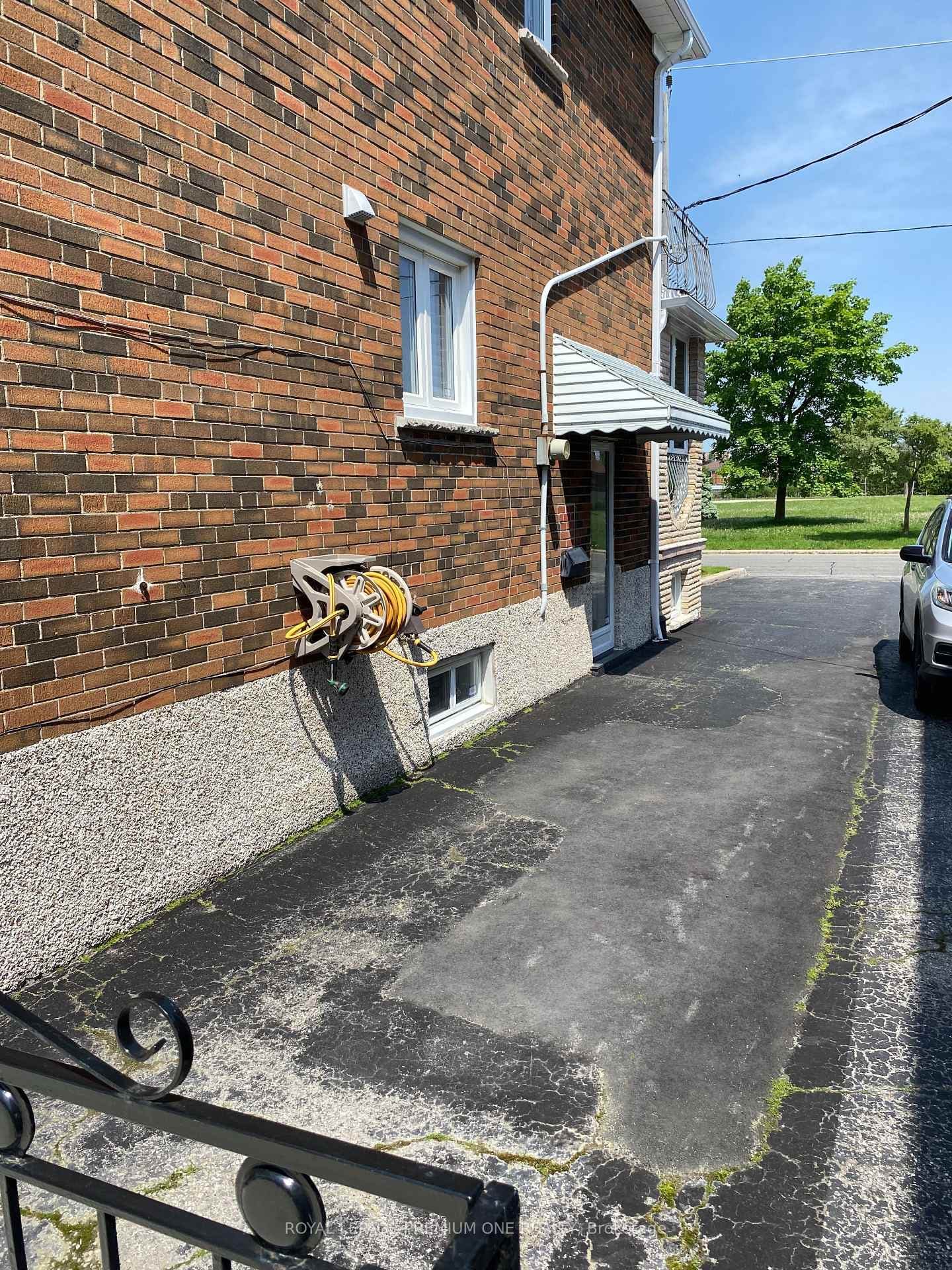85 Giltspur Drive photo 29