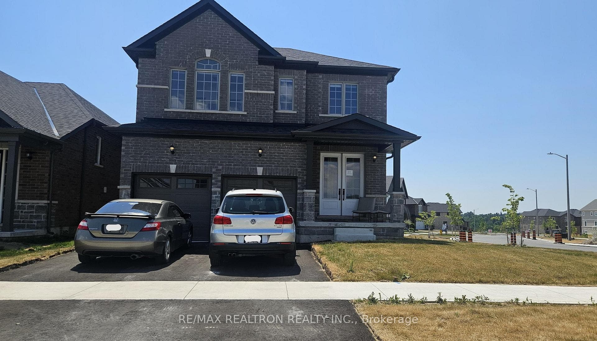672 Lemay Grove photo 1
