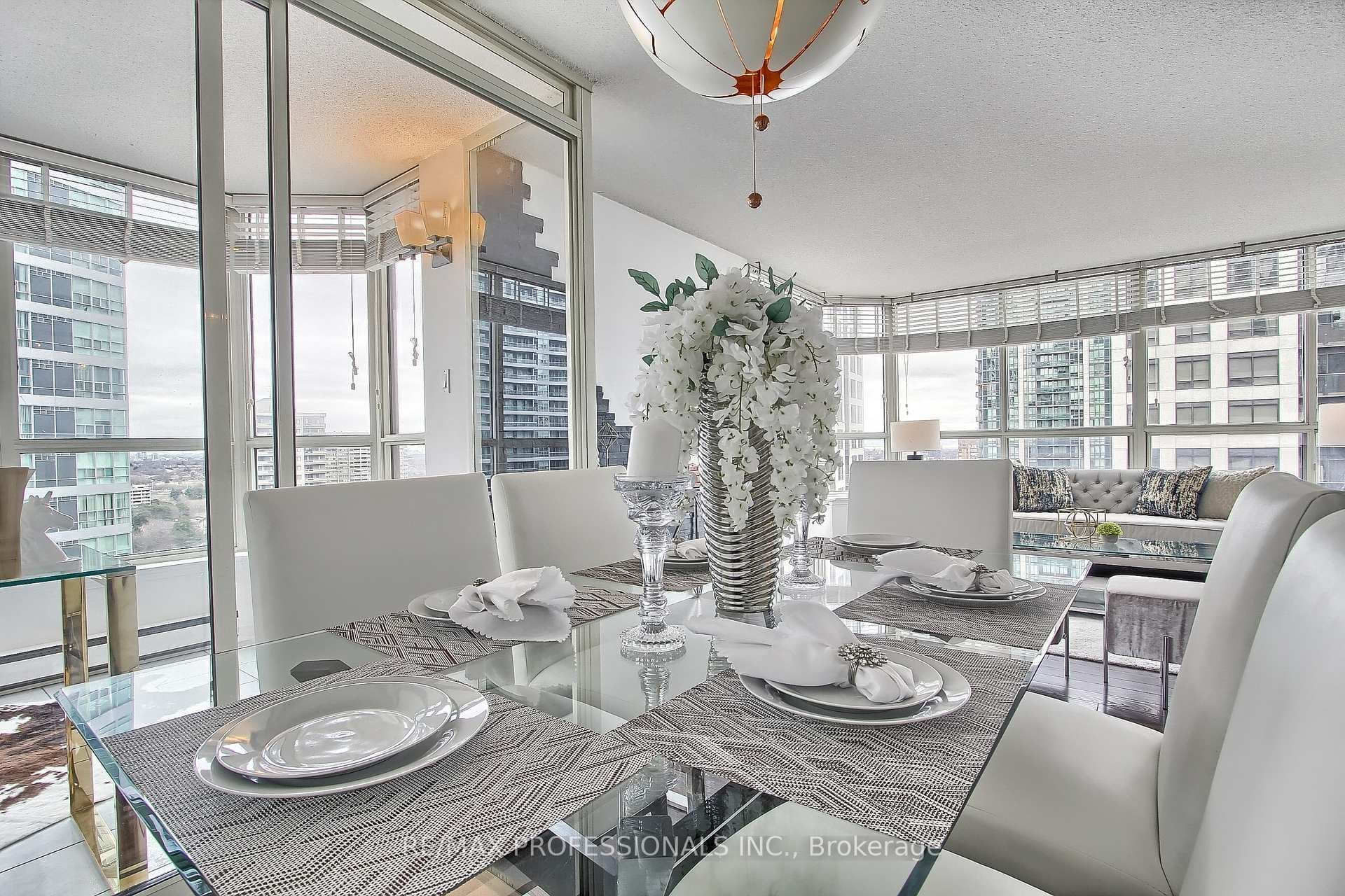 55 Elm Drive Unit 1511 photo 18