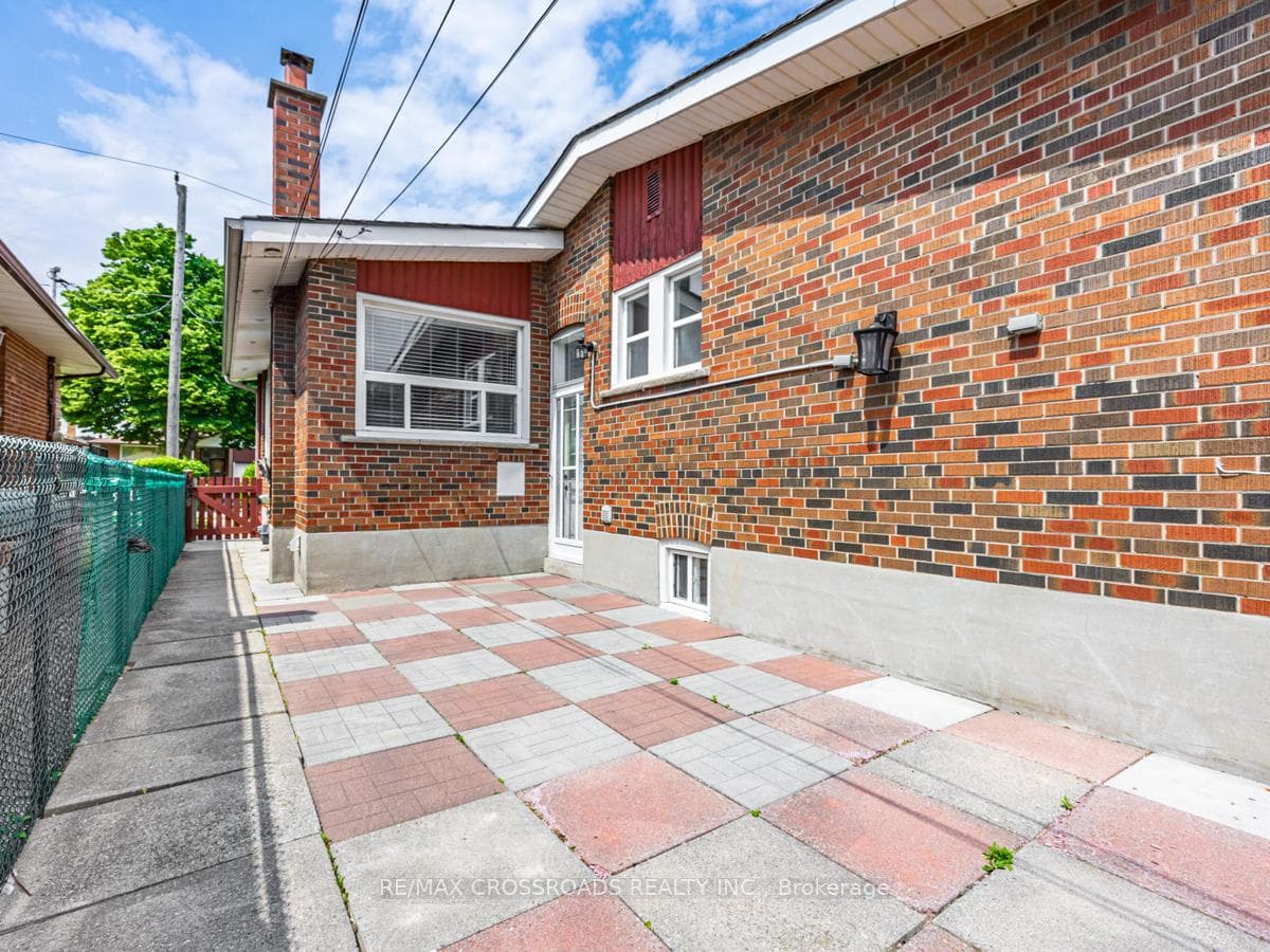 22 Araman Drive photo 35