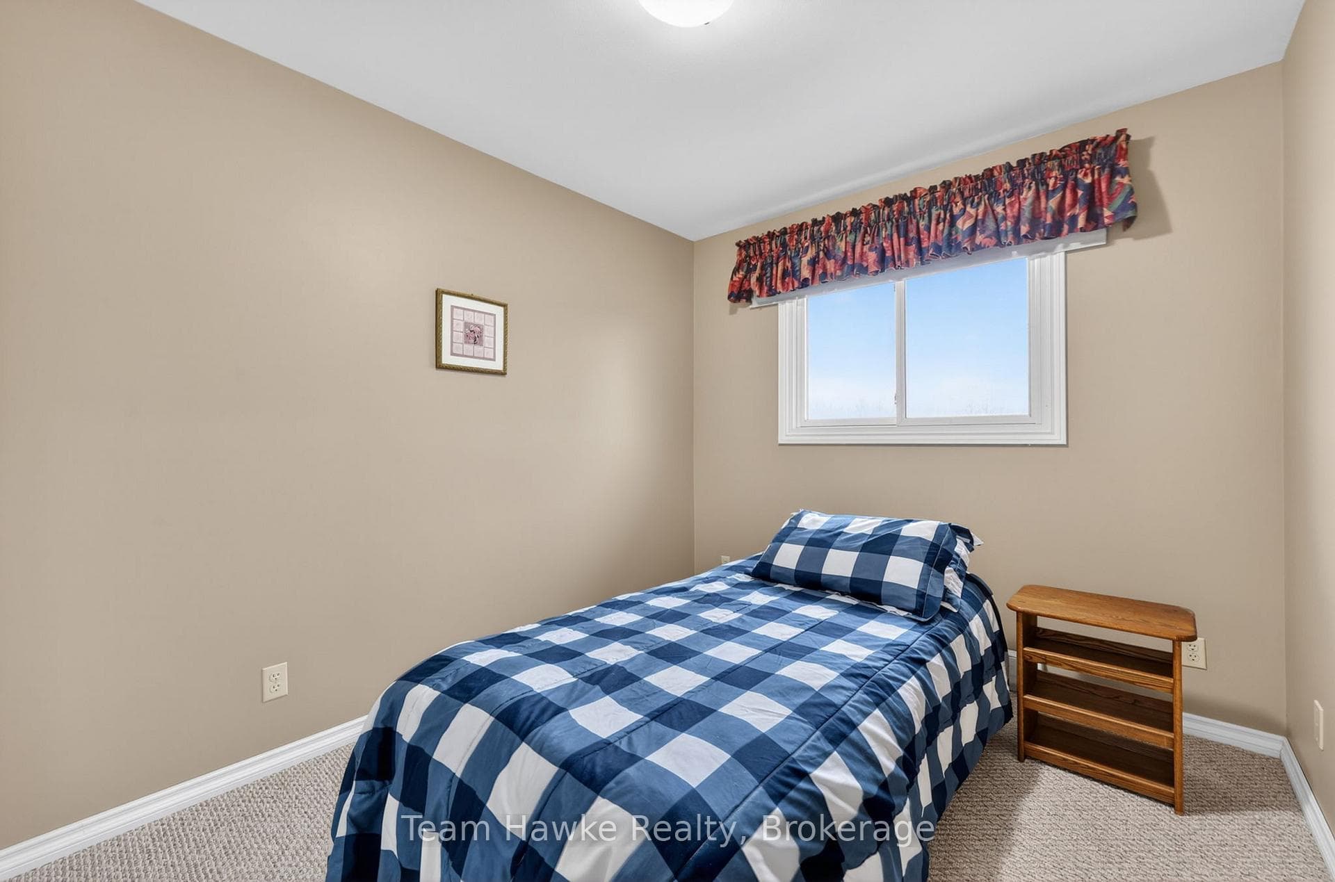 10 Sunset Crescent photo 19