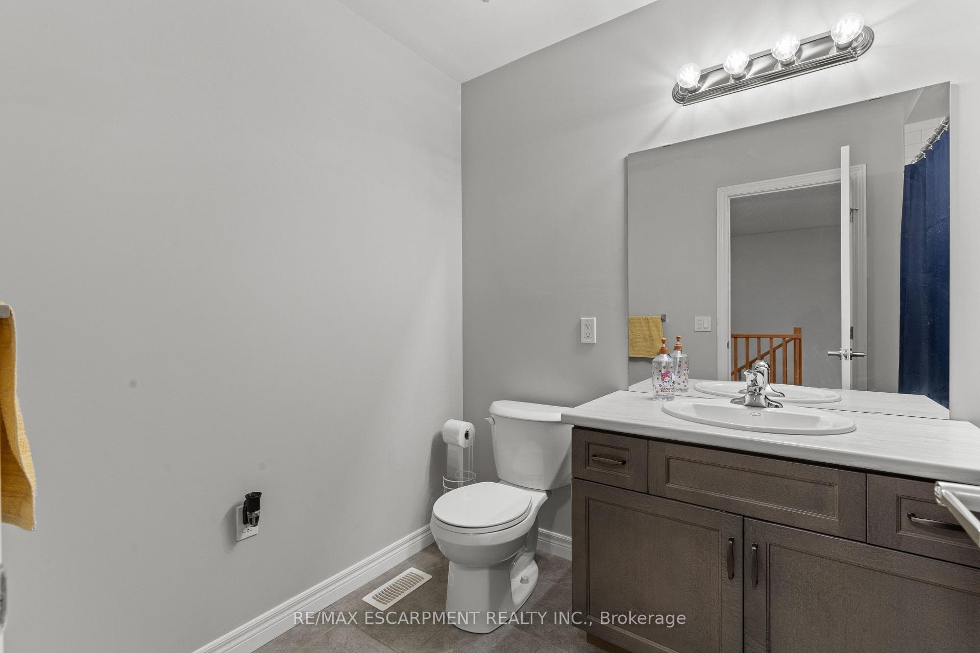 23 Zoe Lane photo 34