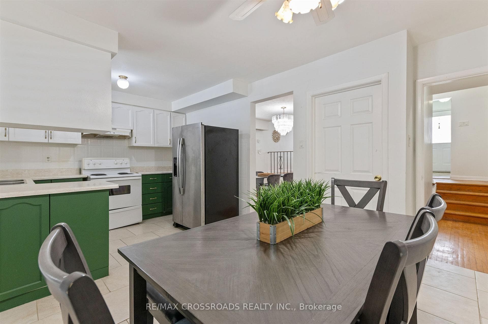 98 Willowridge Road photo 18