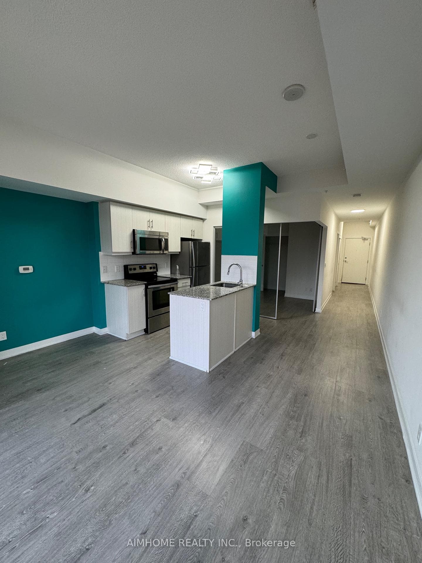 10 Willison Square Unit 706 photo 2