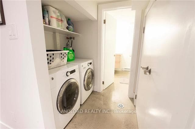 2251 Dundas Street Unit Lower photo 12