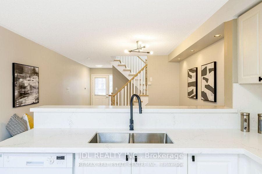 873 Gazley Circle photo 5