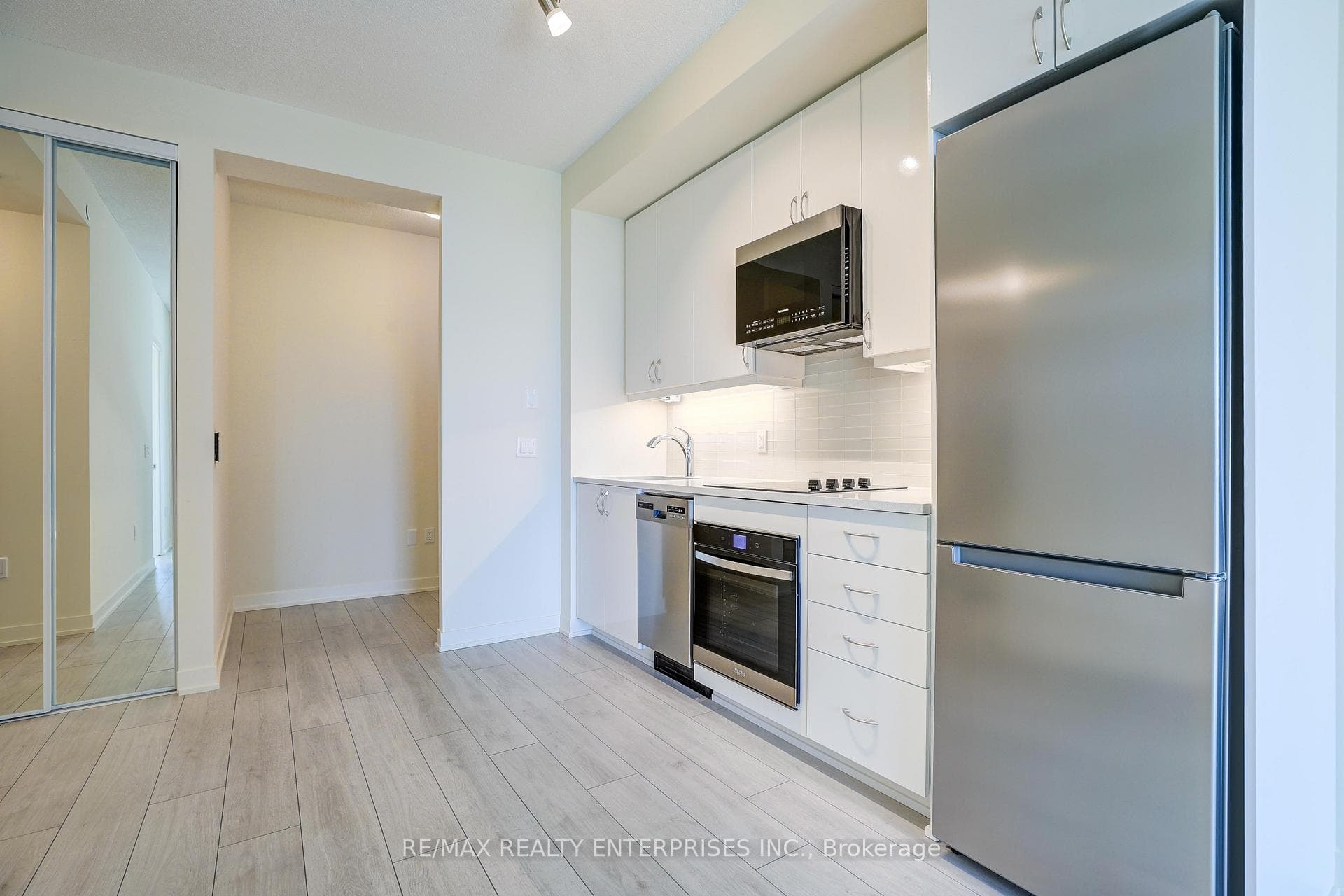 38 Annie Craig Drive Unit 3707 photo 6