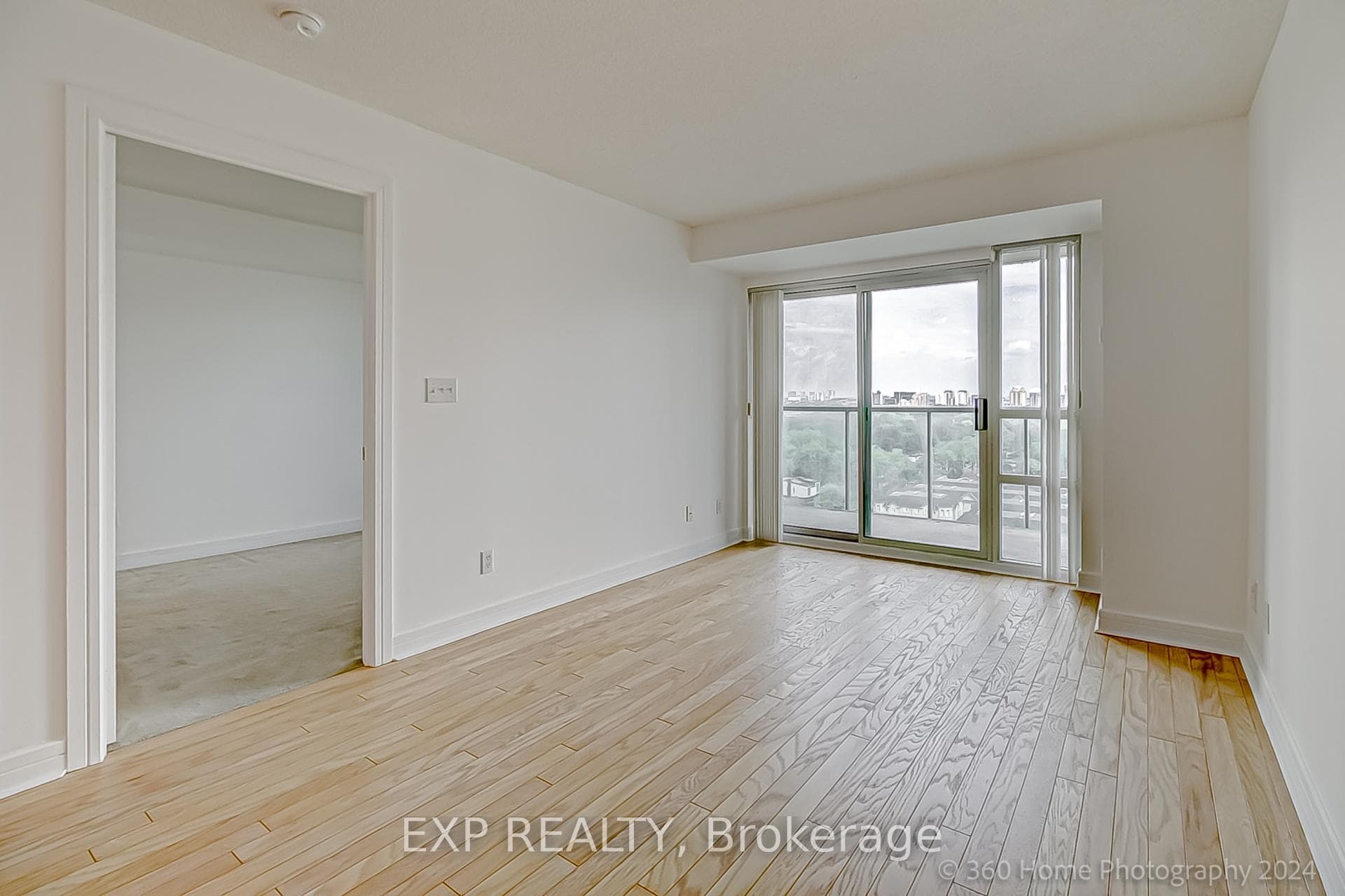 16 Harrison Garden Boulevard Unit 1409 photo 4