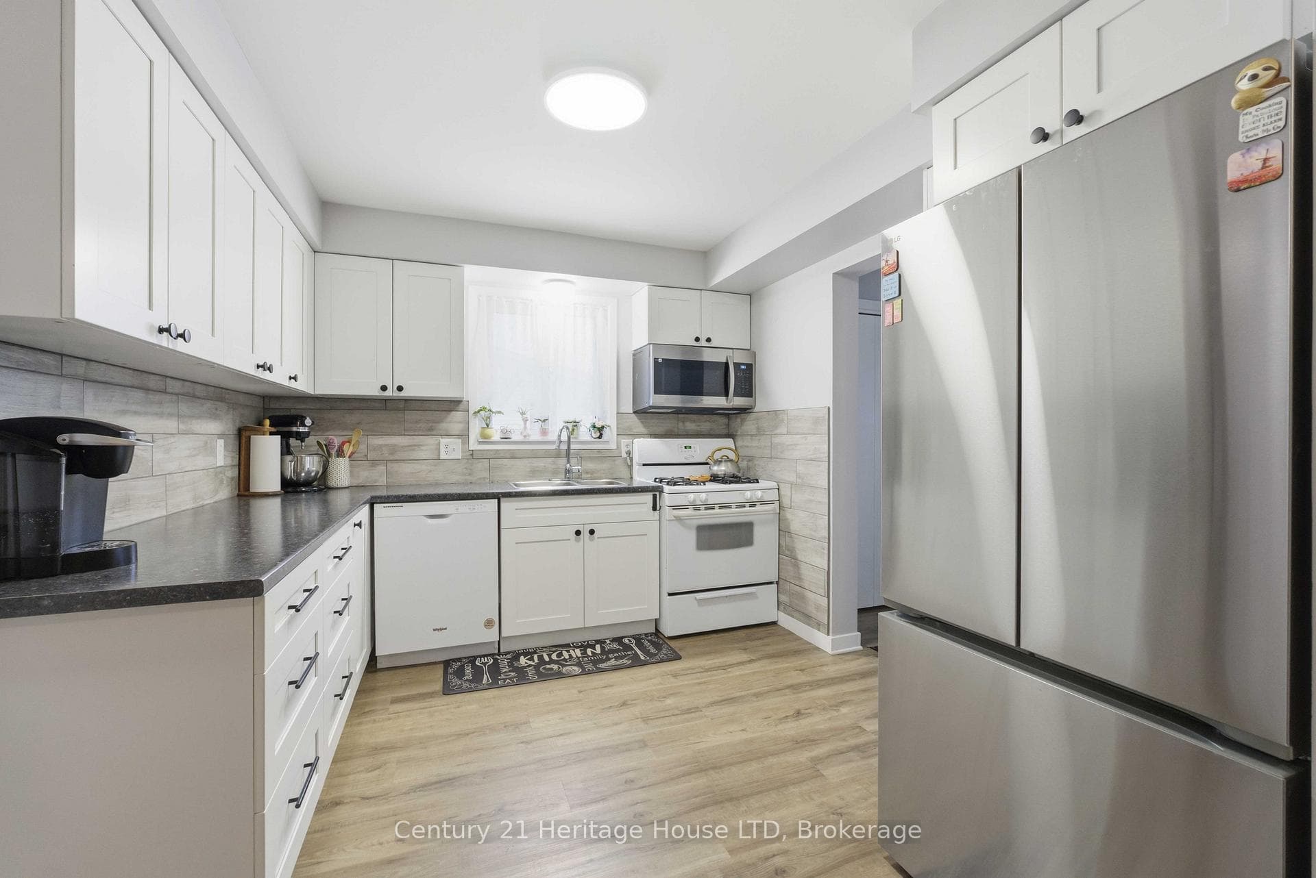 21 Justina Court photo 9