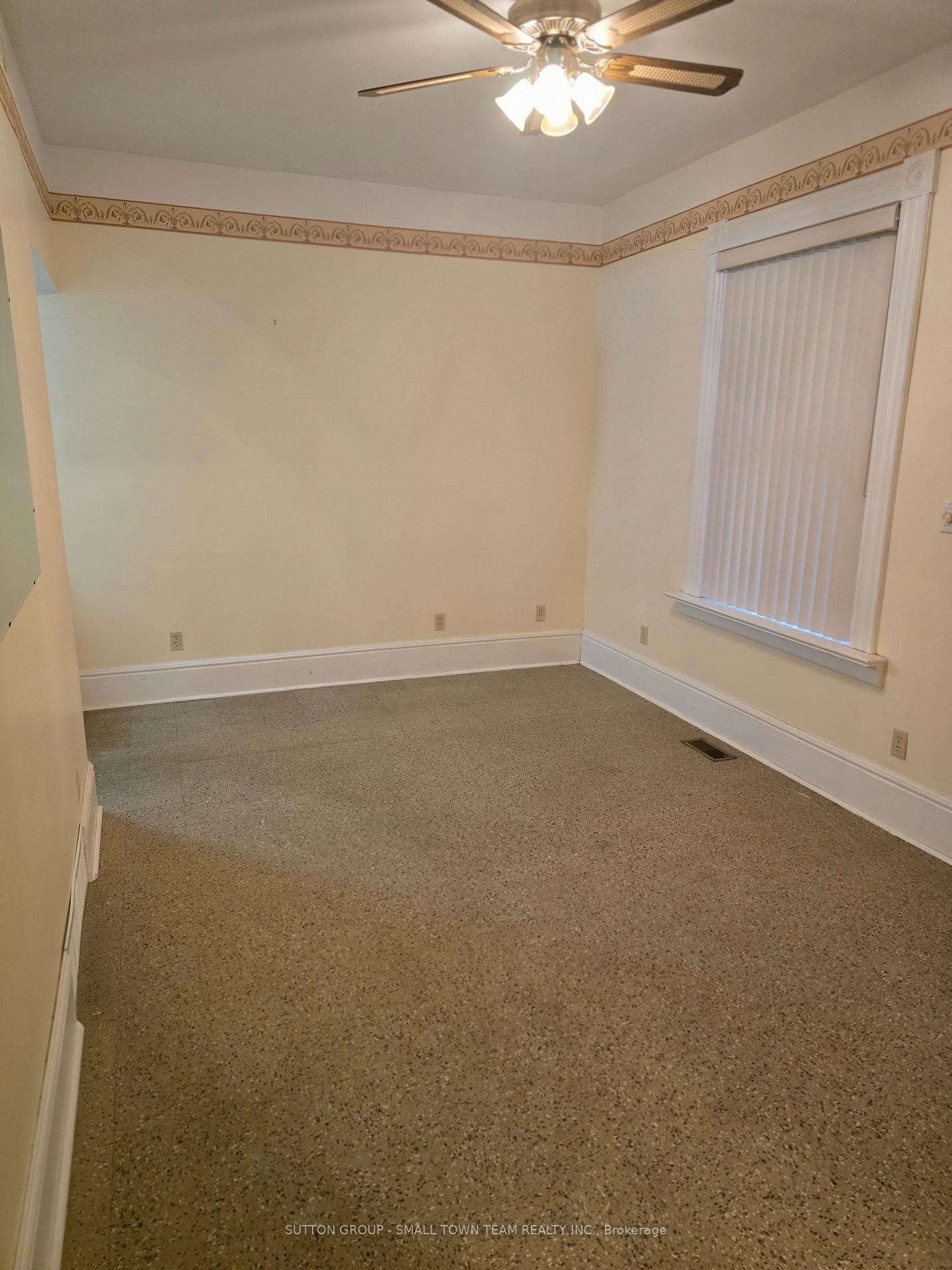 172 Victoria Drive photo 20