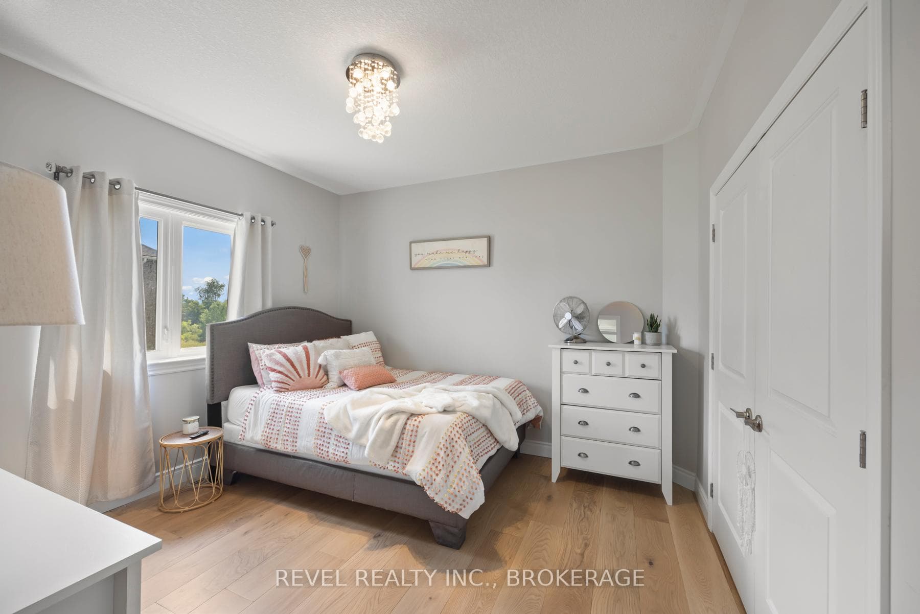 1249 Carfa Crescent photo 22
